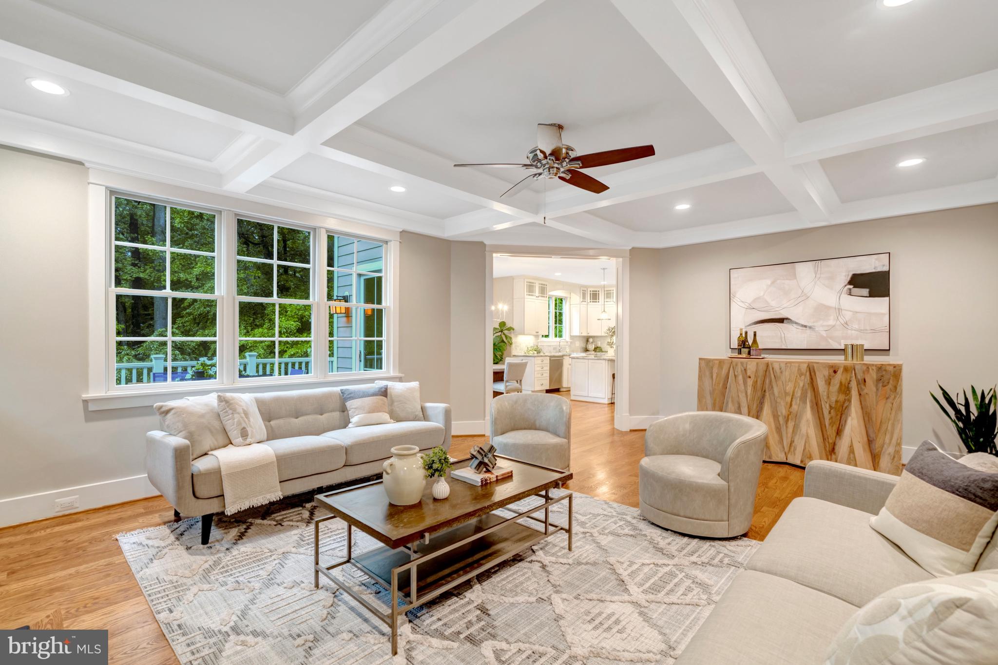 LORCOM GROVE - Residential