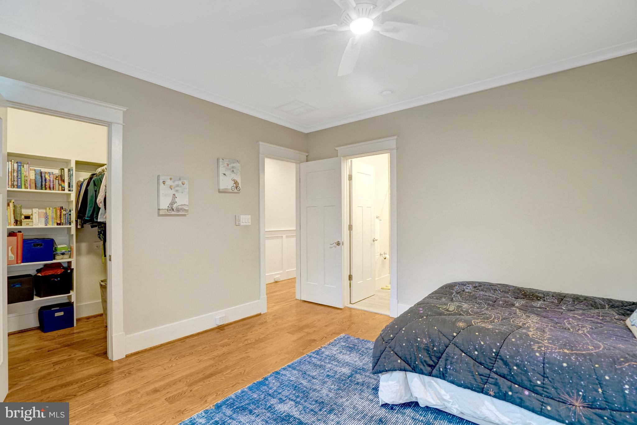 LORCOM GROVE - Residential