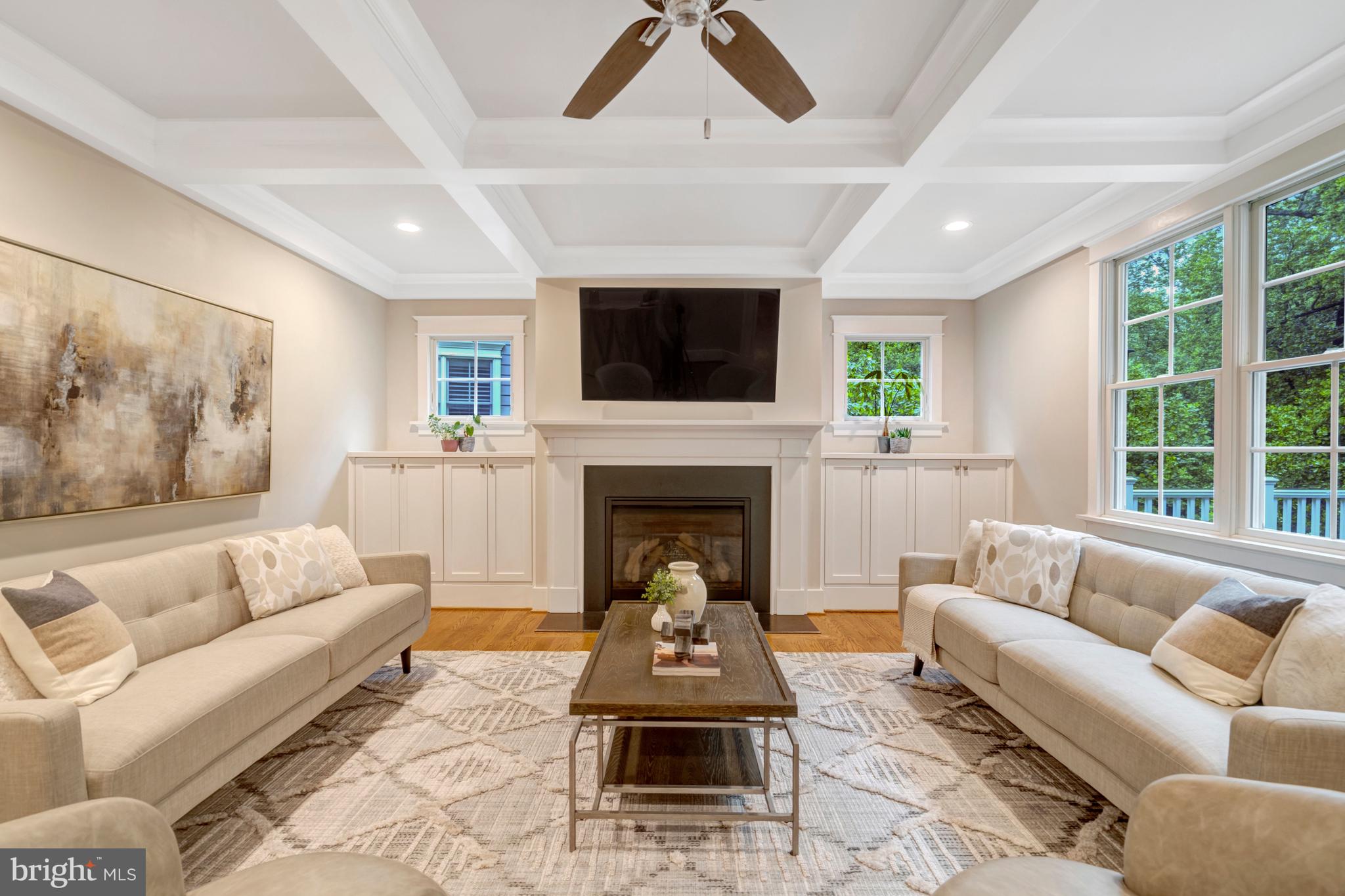 LORCOM GROVE - Residential