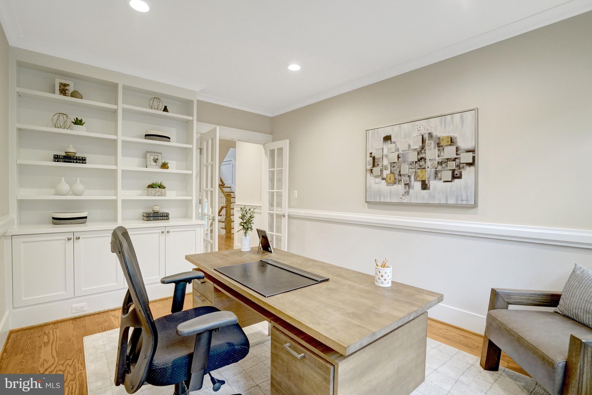 LORCOM GROVE - Residential