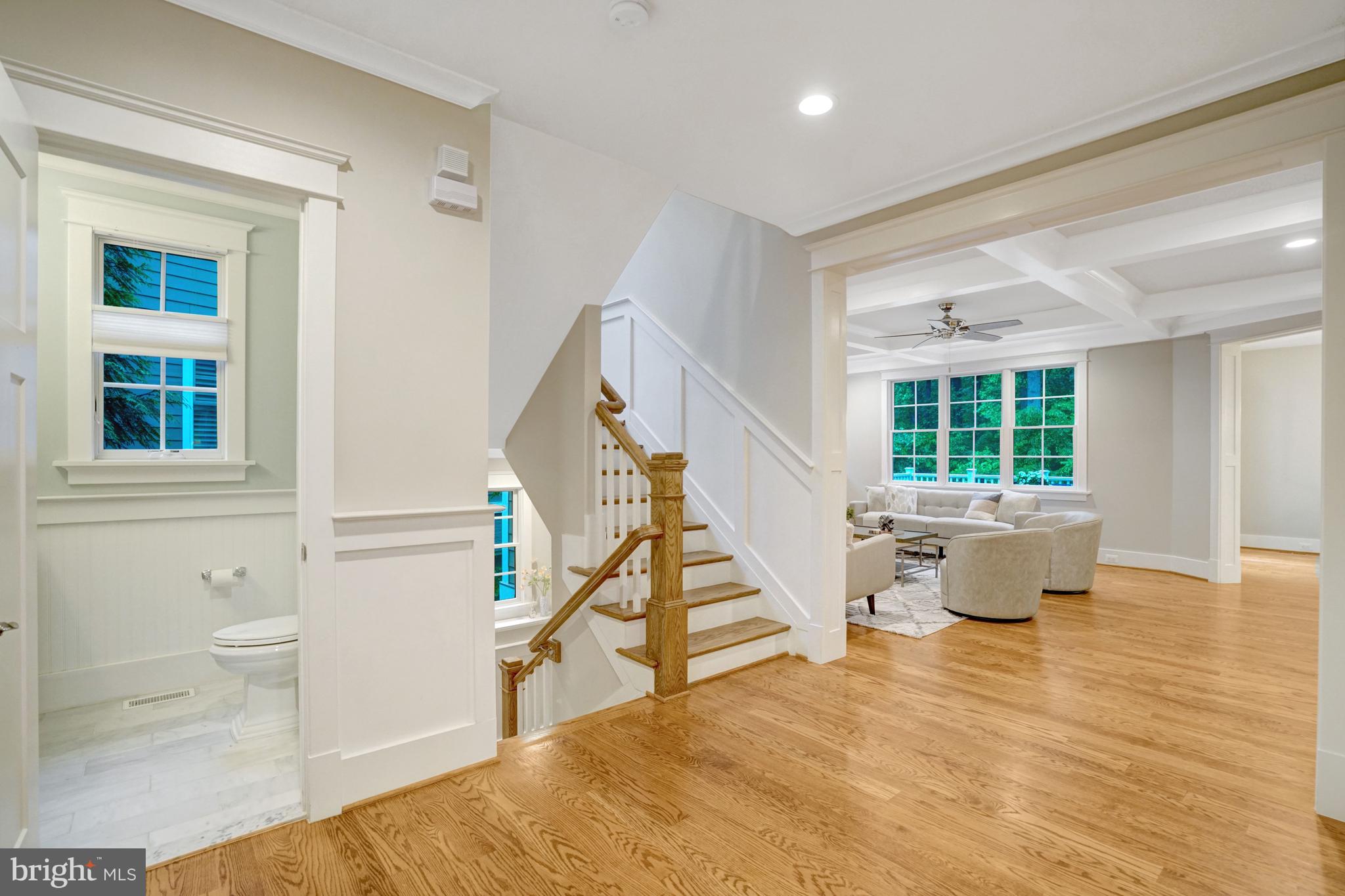 LORCOM GROVE - Residential