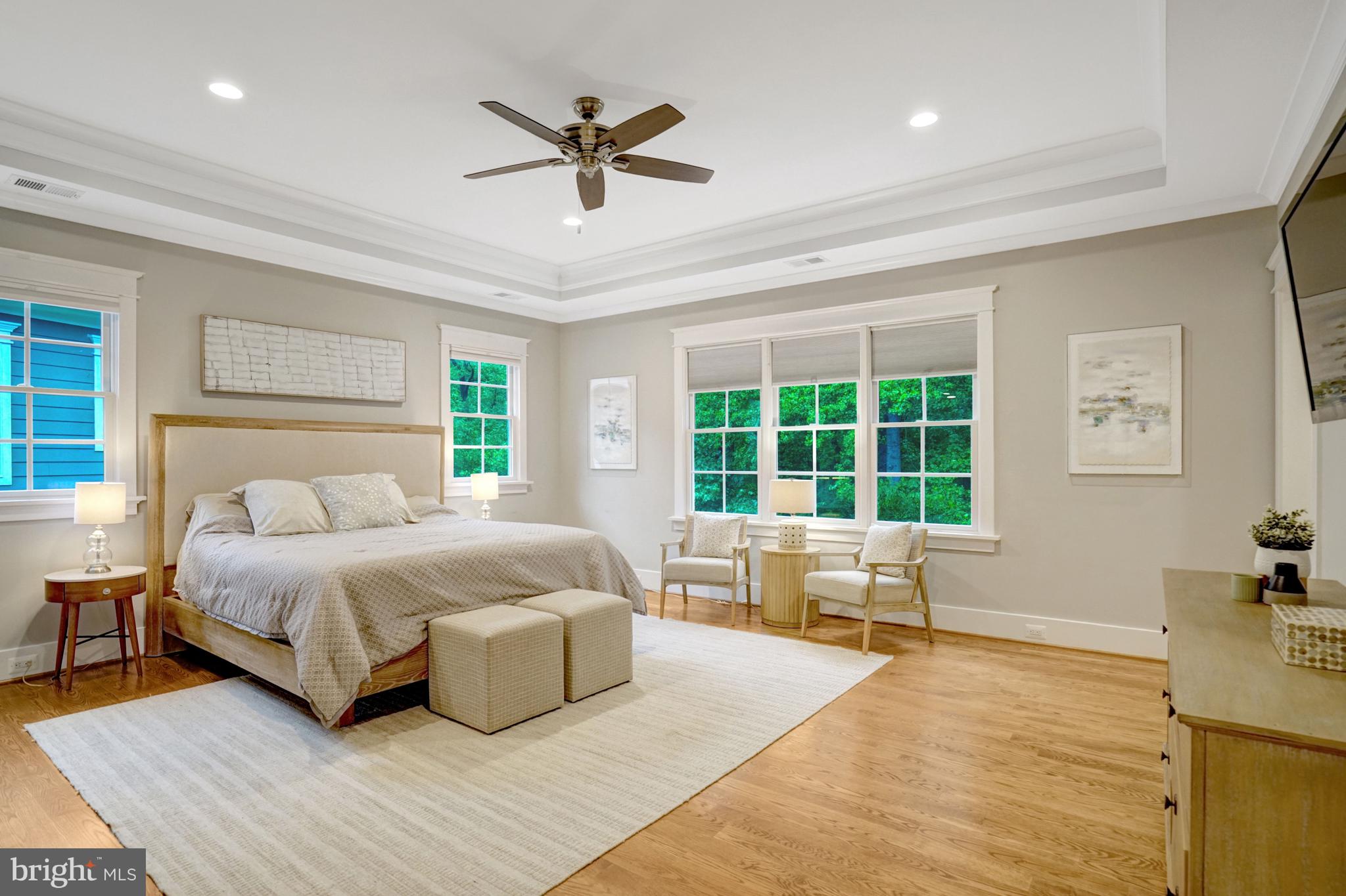 LORCOM GROVE - Residential