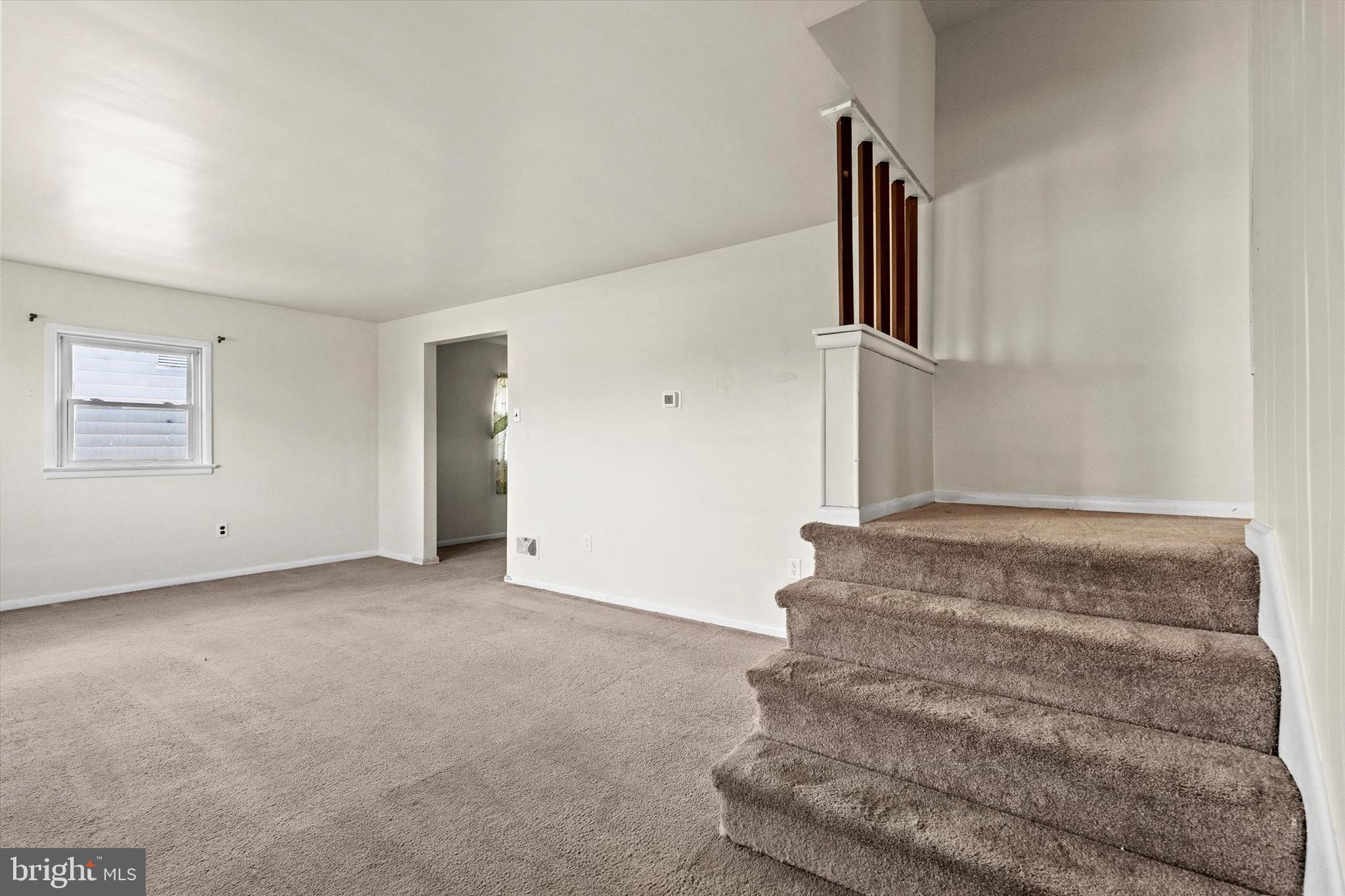 5209 CRESTWOOD DRIVE