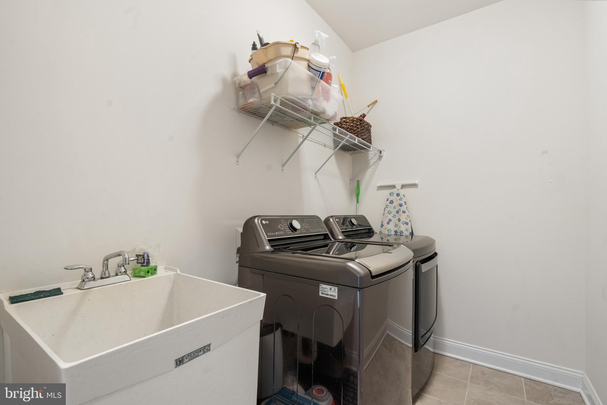 DOMINION VALLEY COUNTRY CLUB - Residential