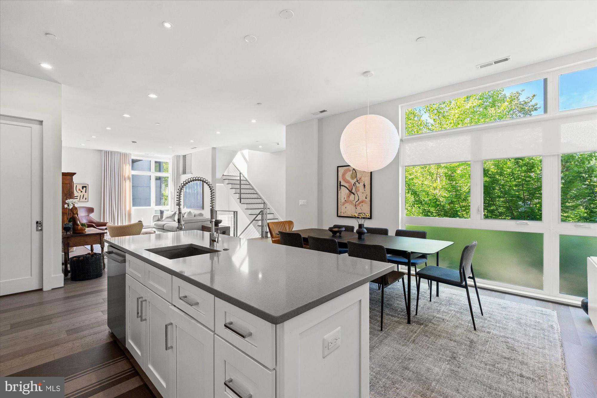 3915 FULTON STREET NW PH-6
