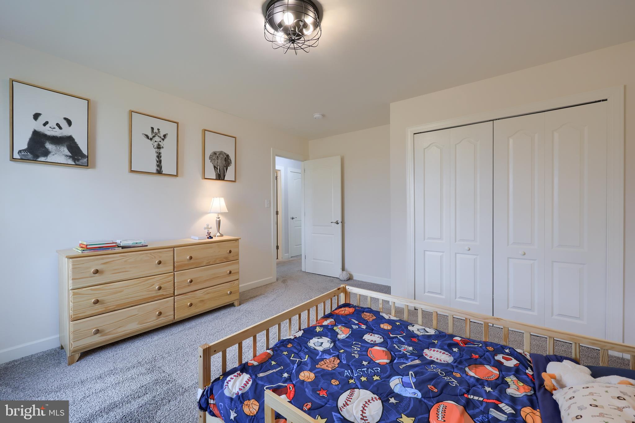 ELM TREE - Residential