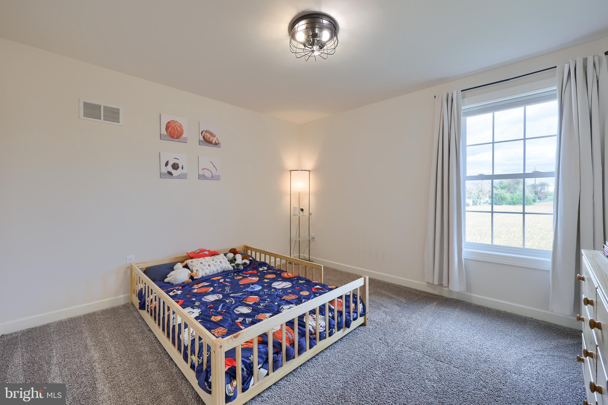 ELM TREE - Residential