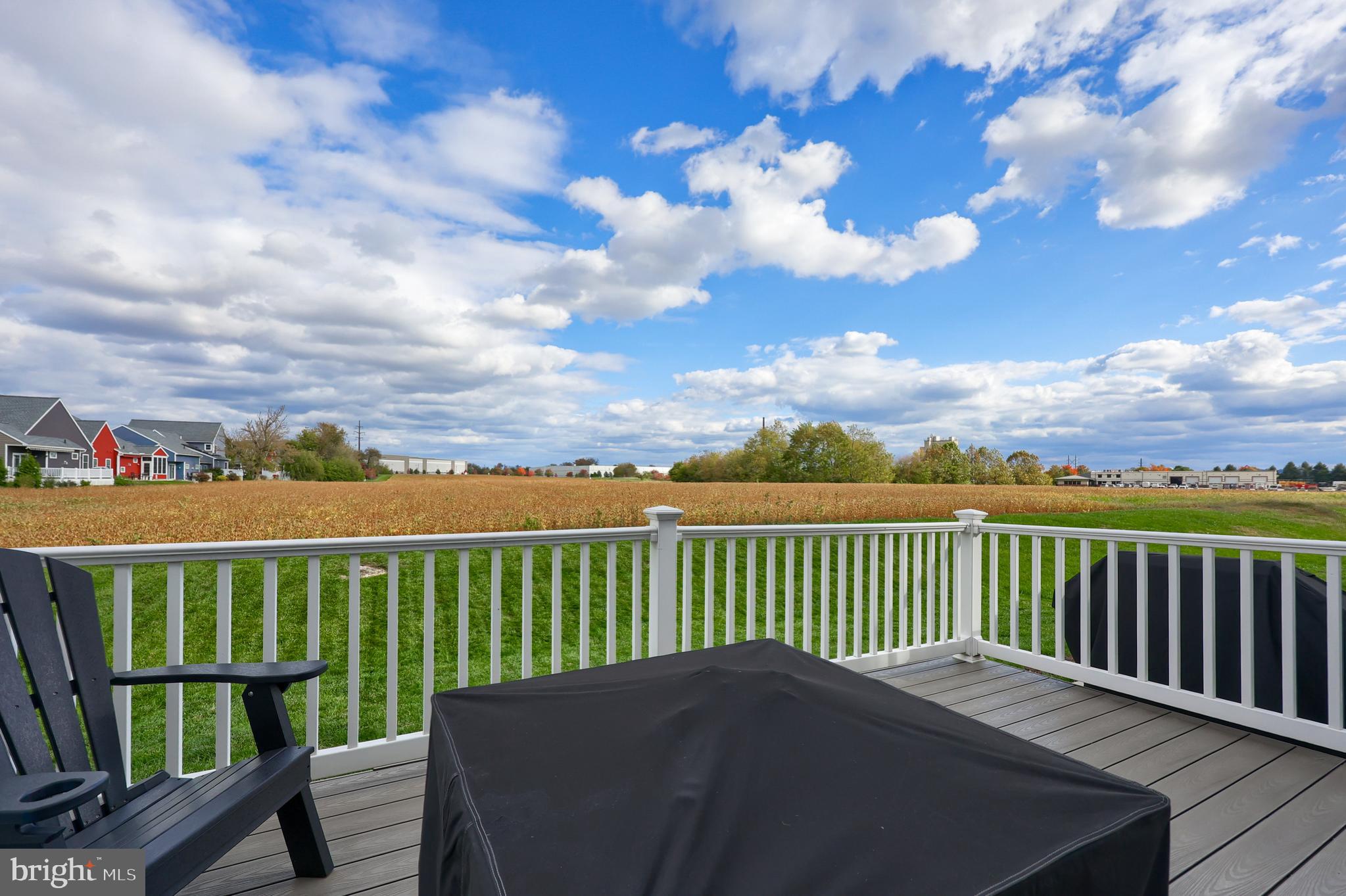 ELM TREE - Residential