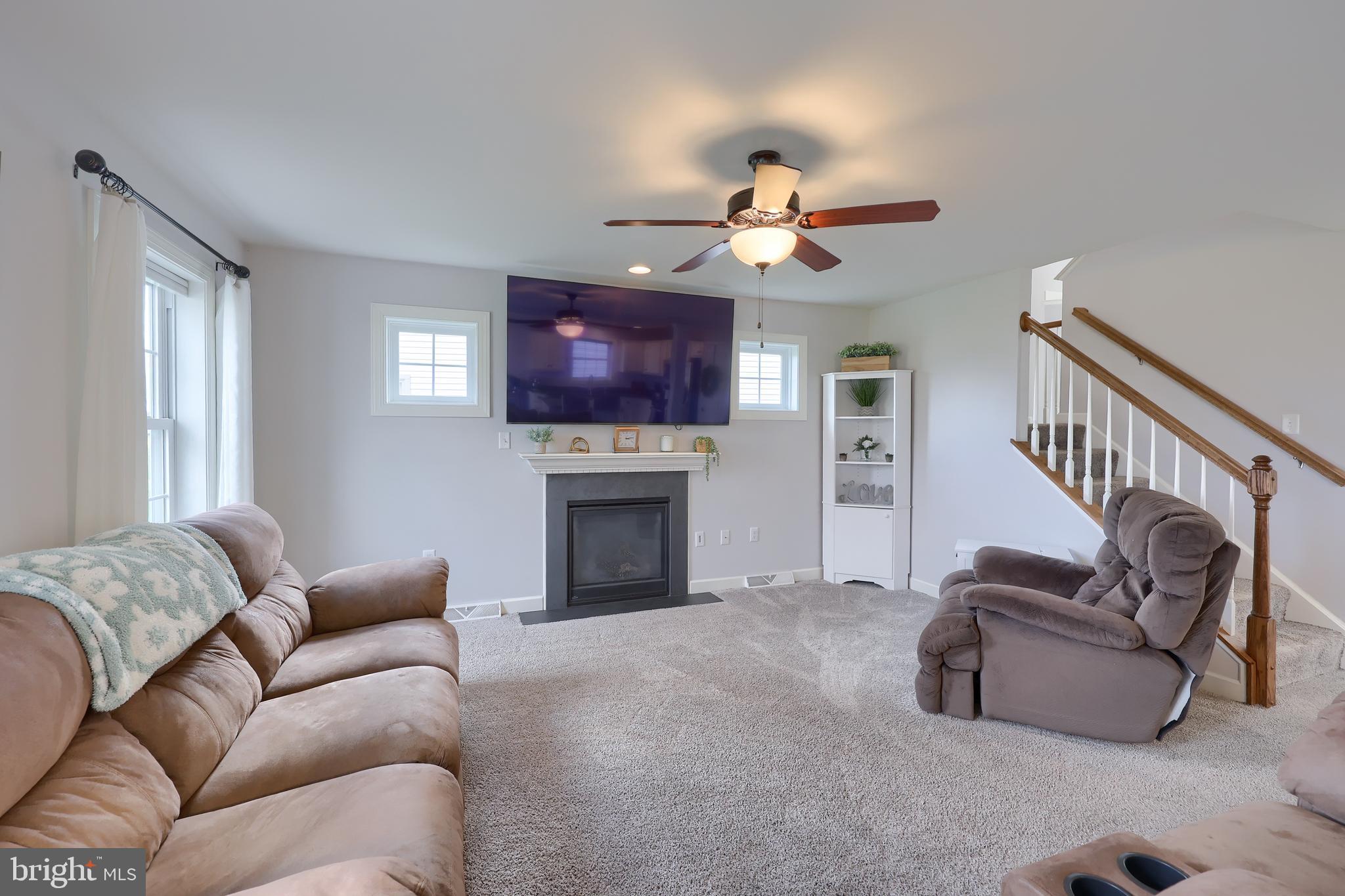 ELM TREE - Residential