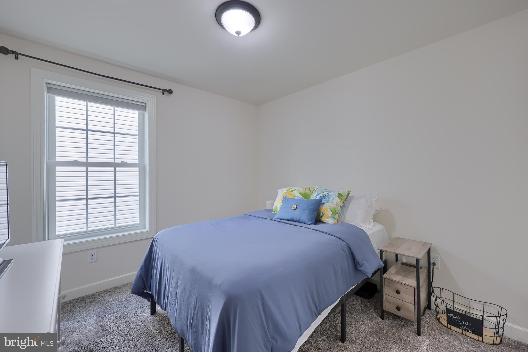 ELM TREE - Residential