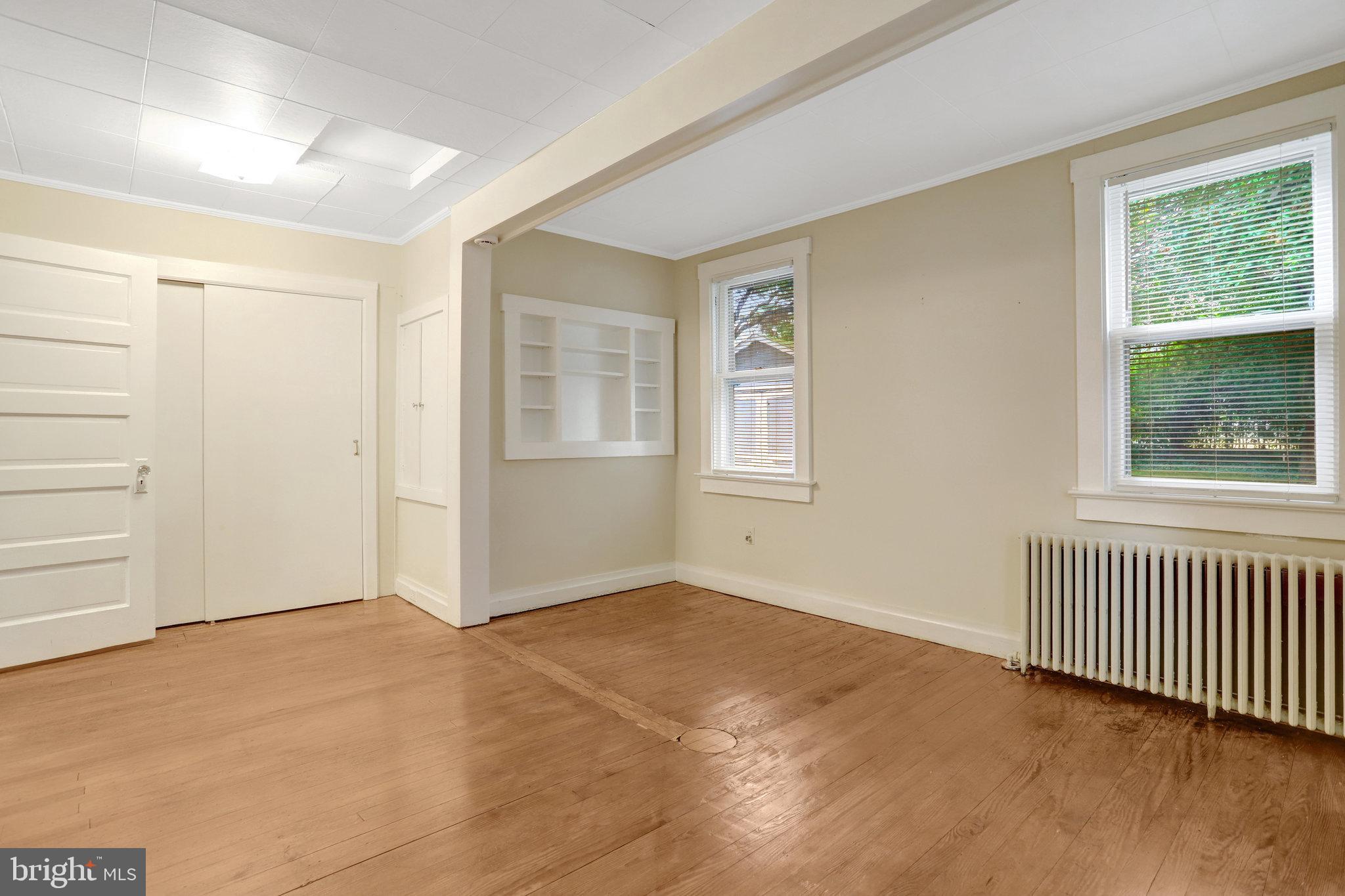 LYON VILLAGE - Residential