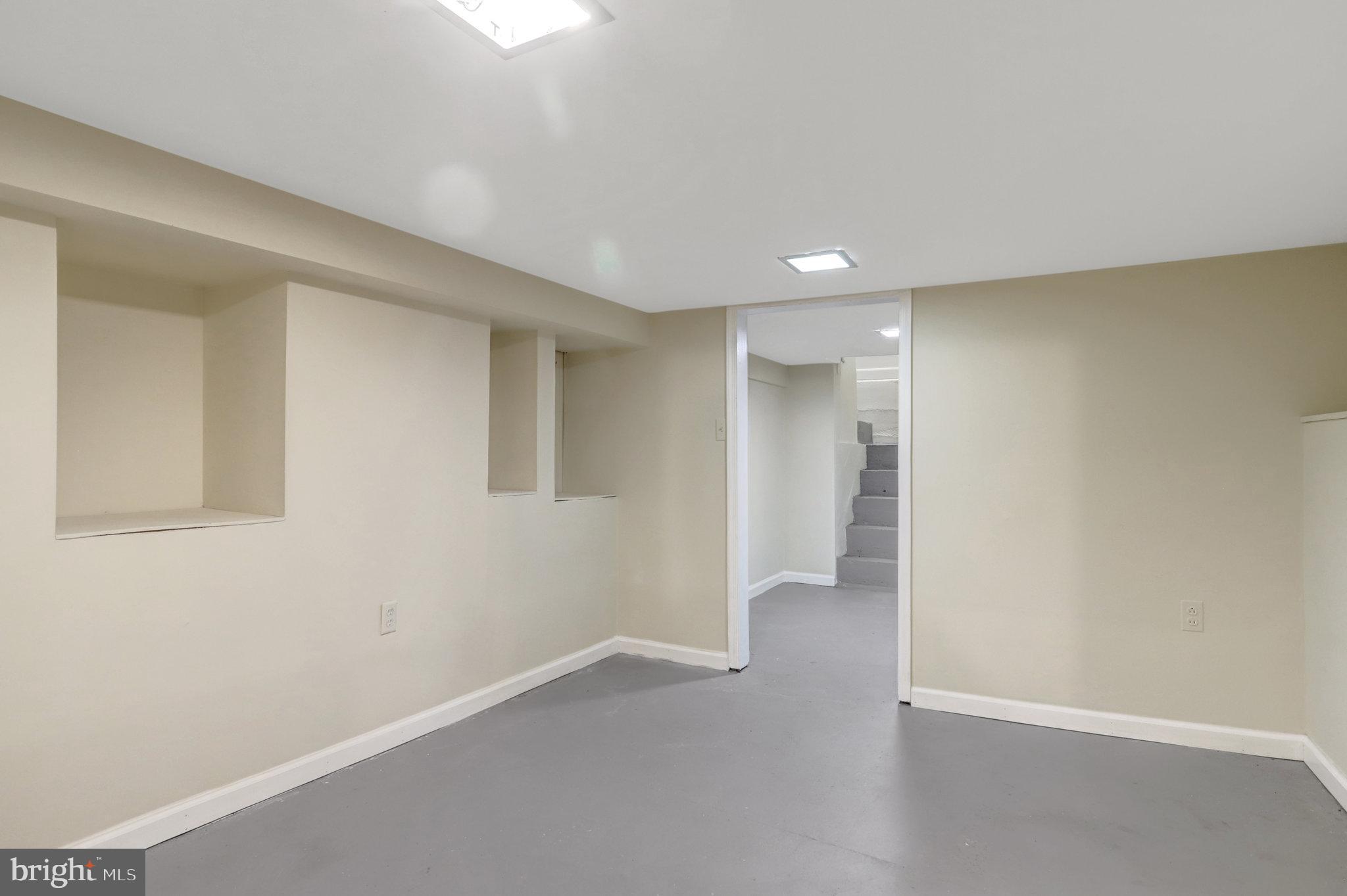 LYON VILLAGE - Residential