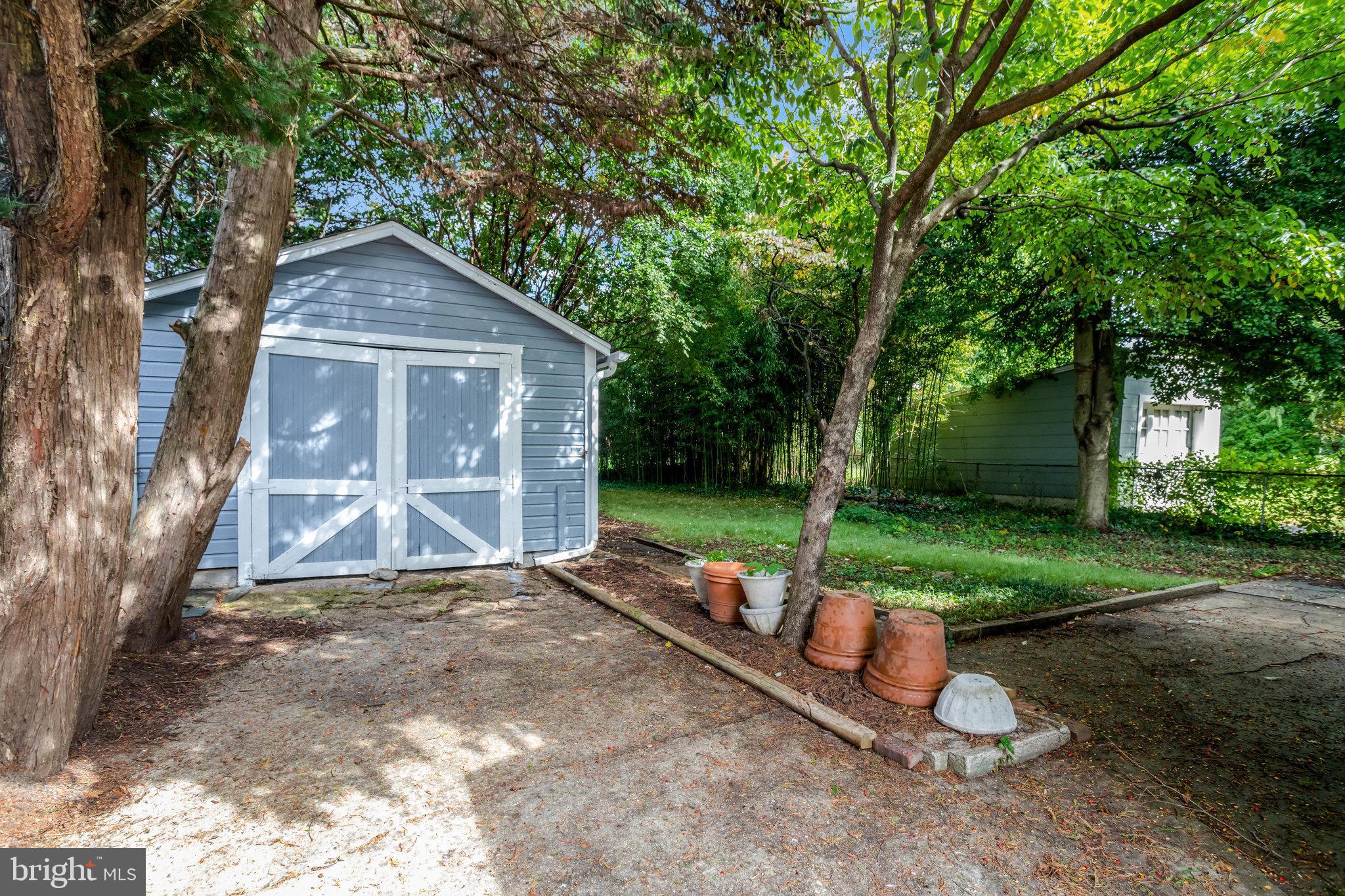 LYON VILLAGE - Residential