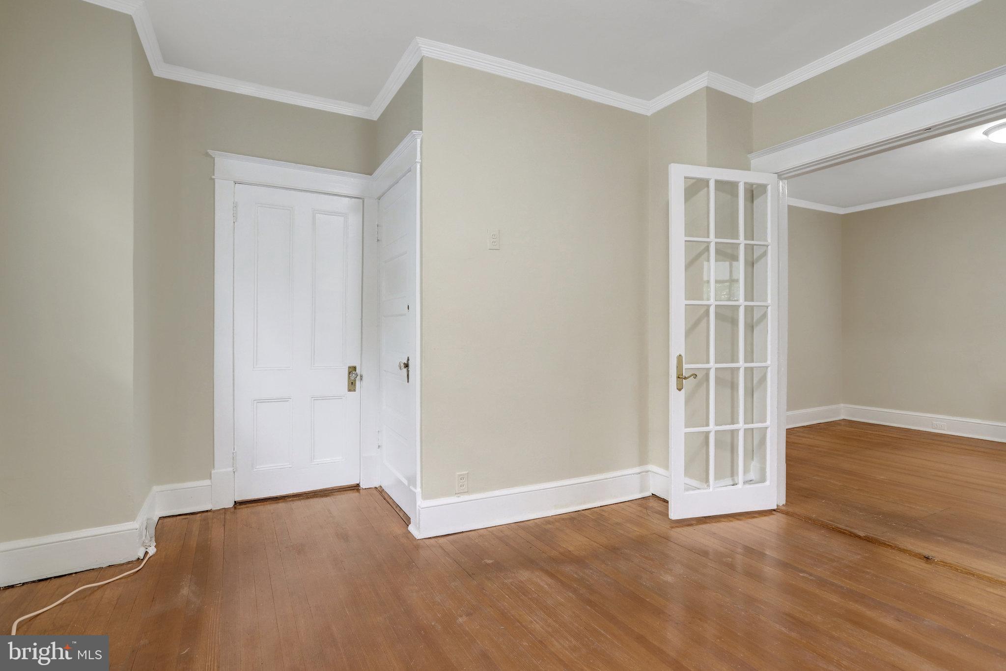 LYON VILLAGE - Residential