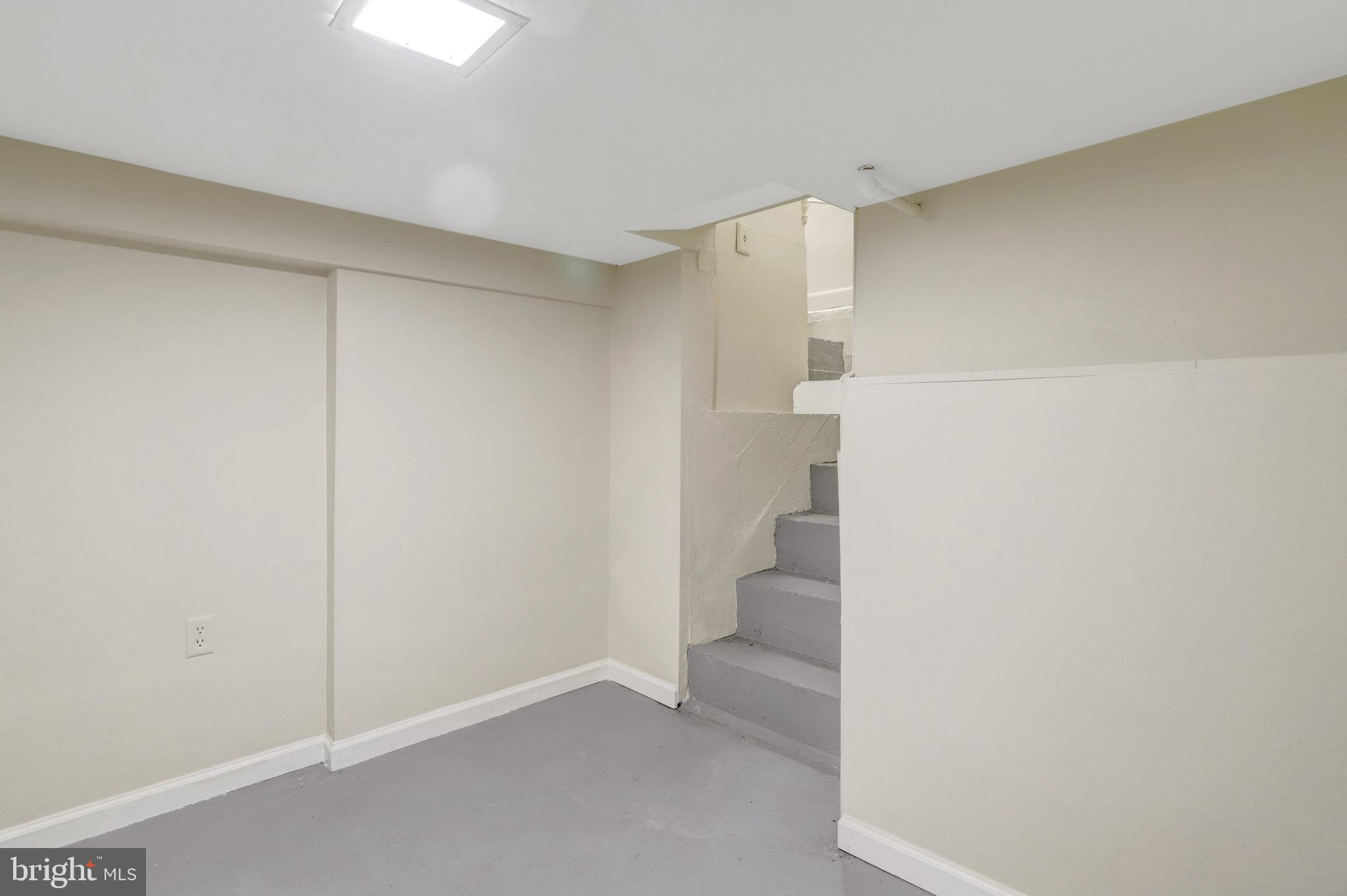 LYON VILLAGE - Residential