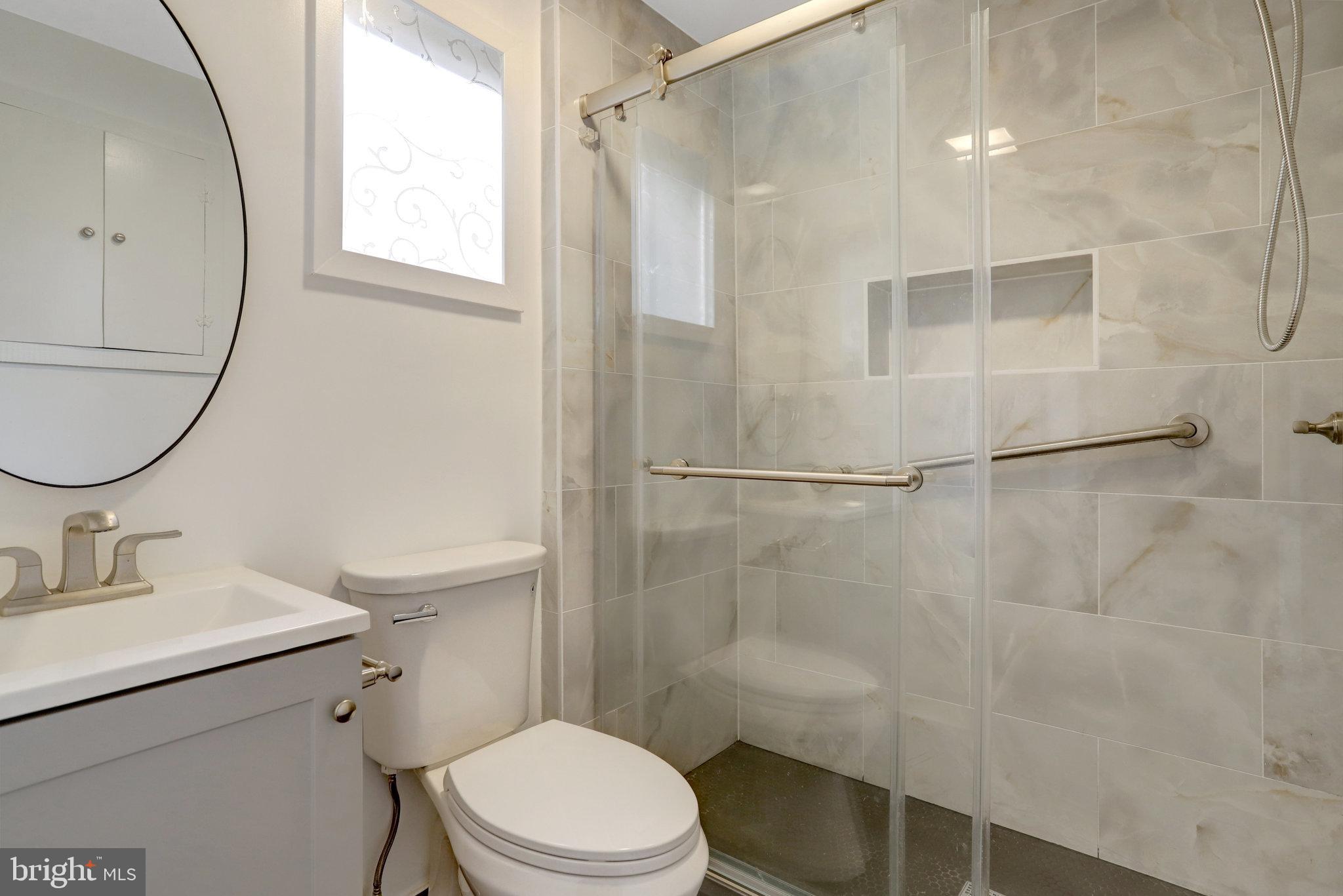 LYON VILLAGE - Residential