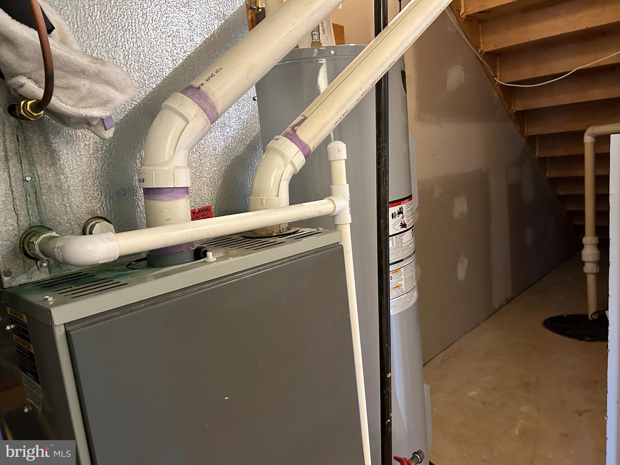 GATEWAY CROSSING - Residential Lease