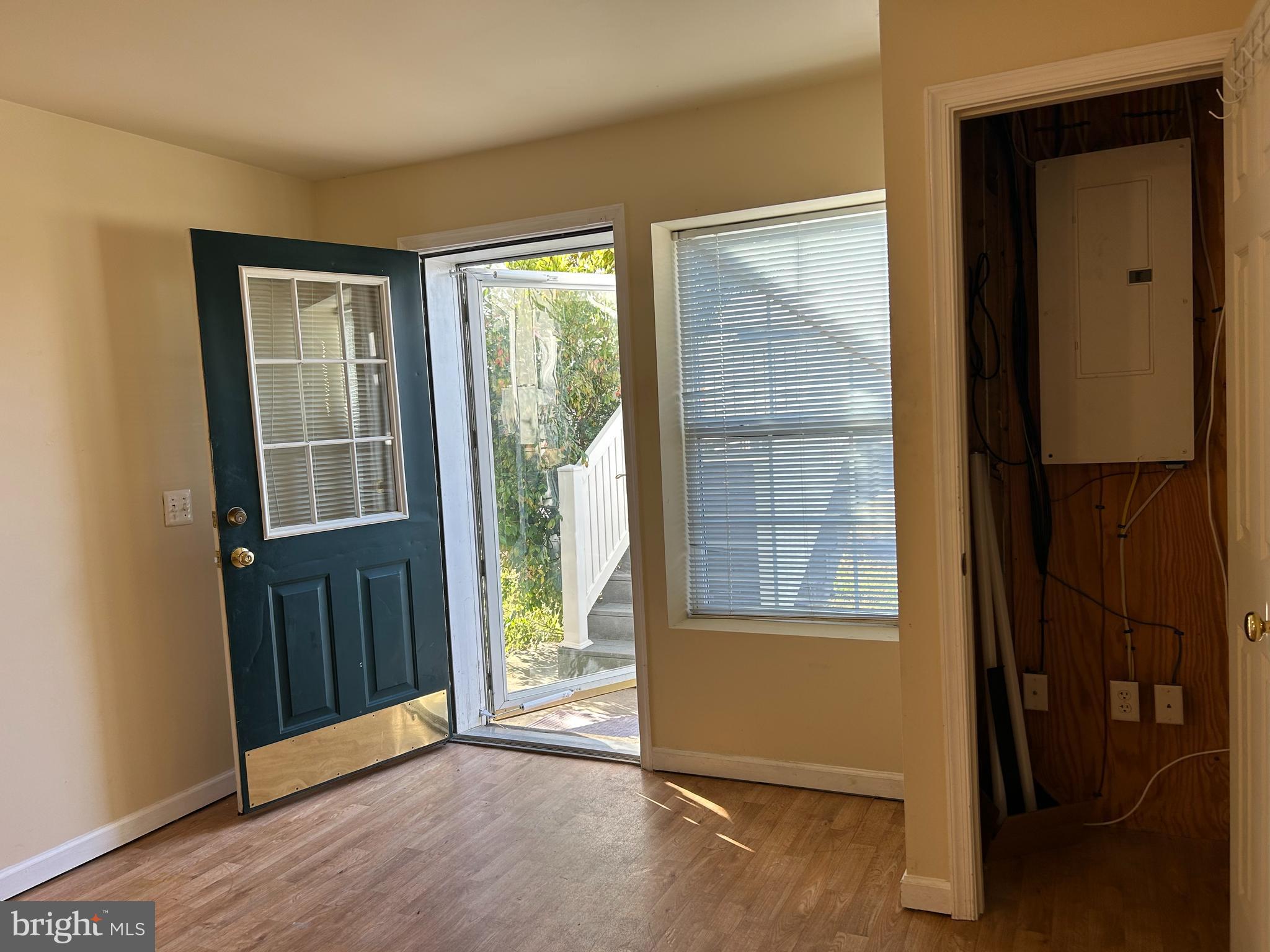 GATEWAY CROSSING - Residential Lease