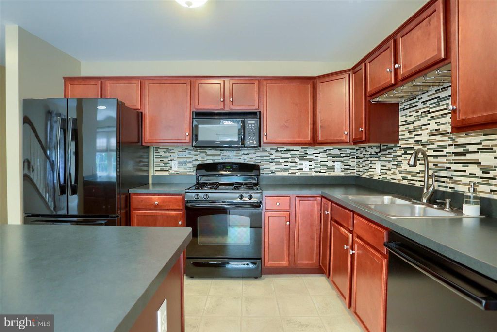 Photo of 295 CEDAR HOLW, MANHEIM, PA 17545 (MLS # PALA2038738)