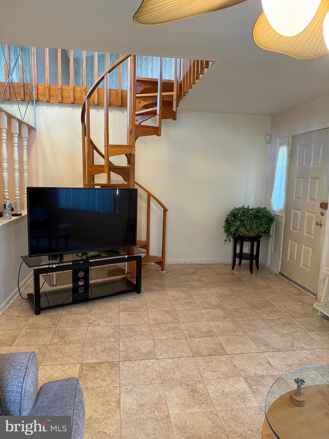 371 CHERRYWOOD DRIVE