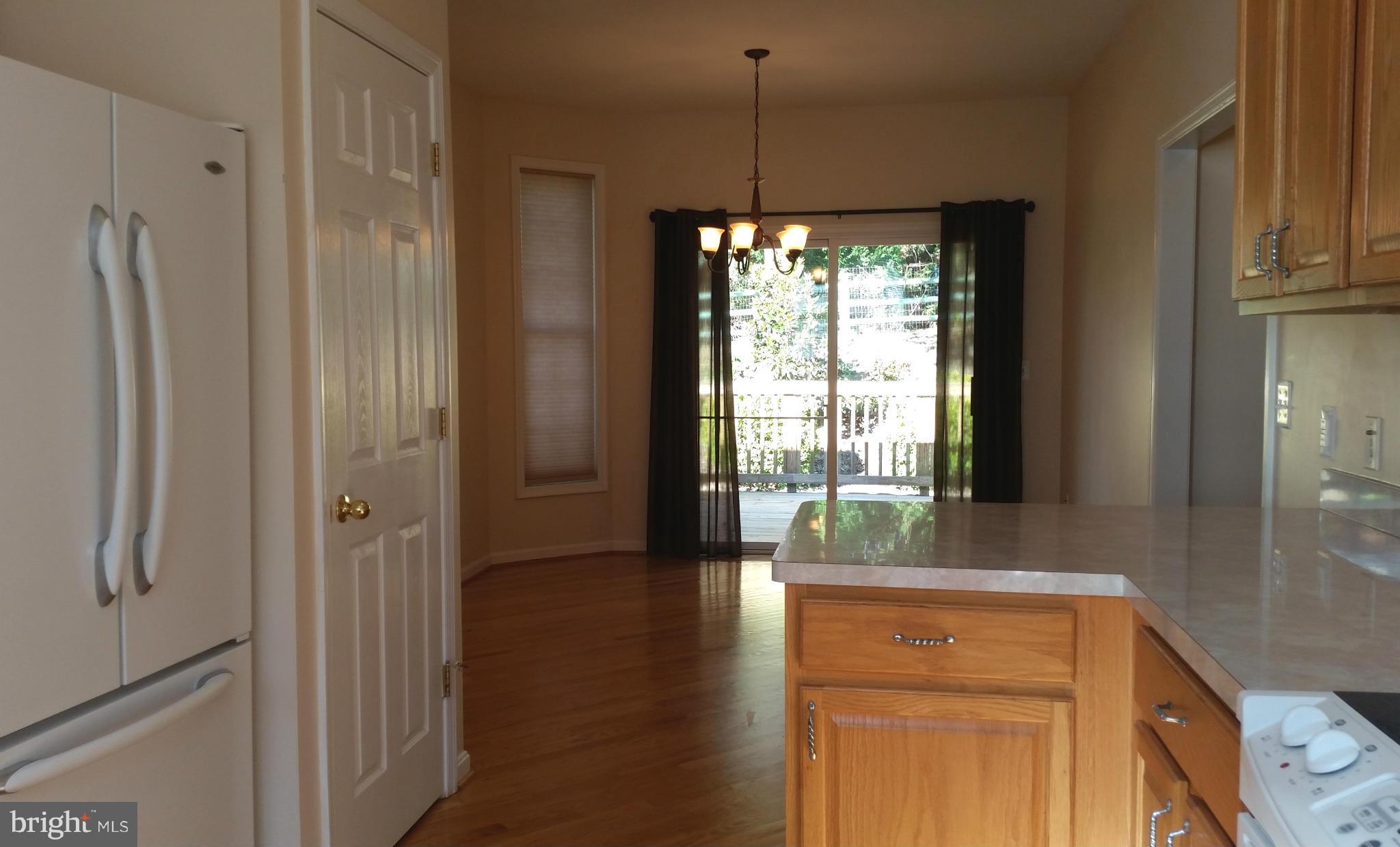 REDWOOD LAKES - Residential Lease