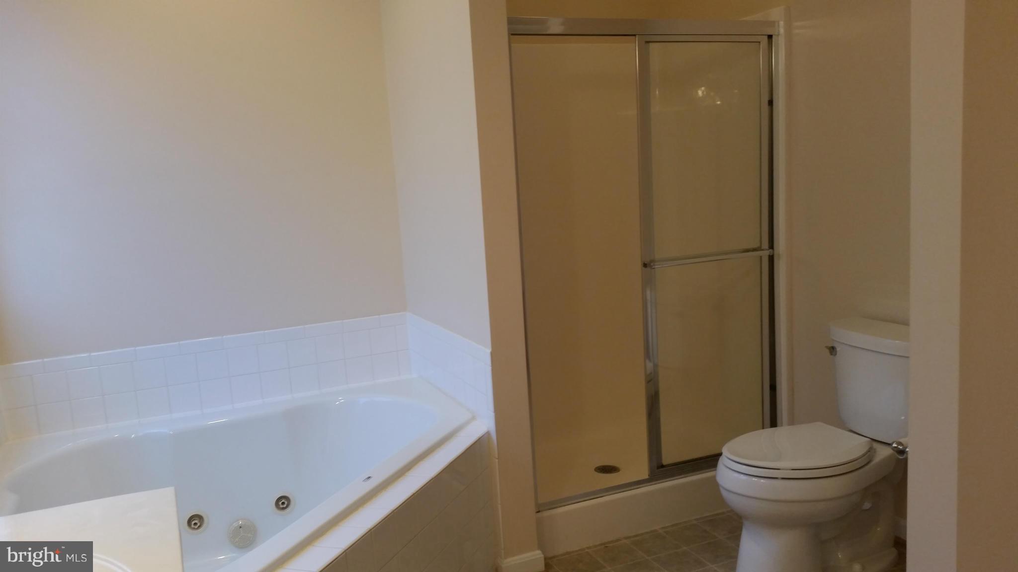 REDWOOD LAKES - Residential Lease