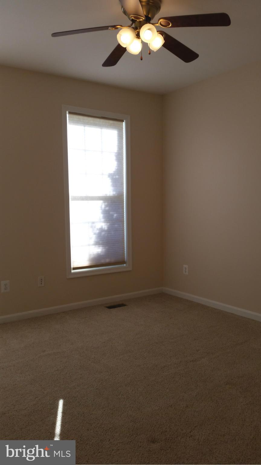 REDWOOD LAKES - Residential Lease