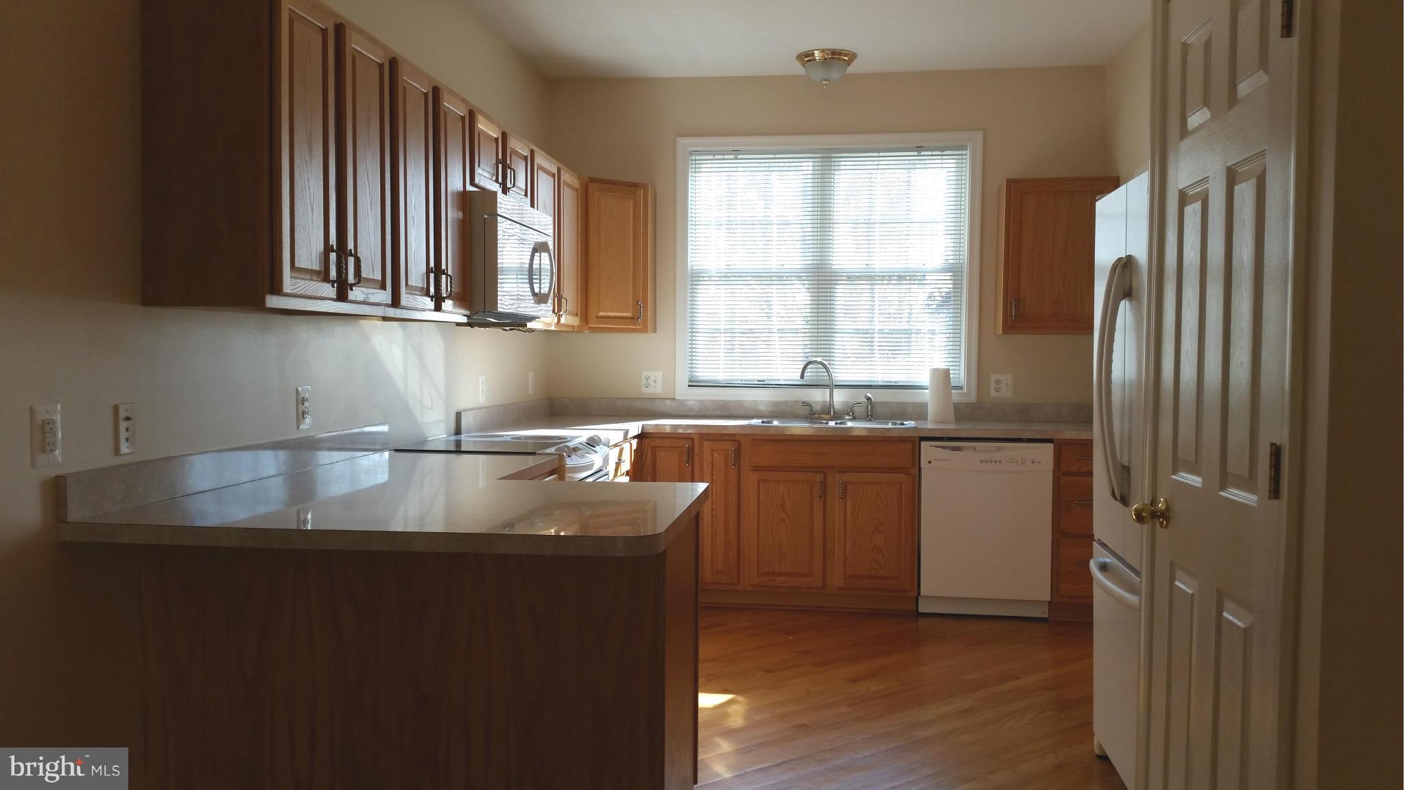 REDWOOD LAKES - Residential Lease