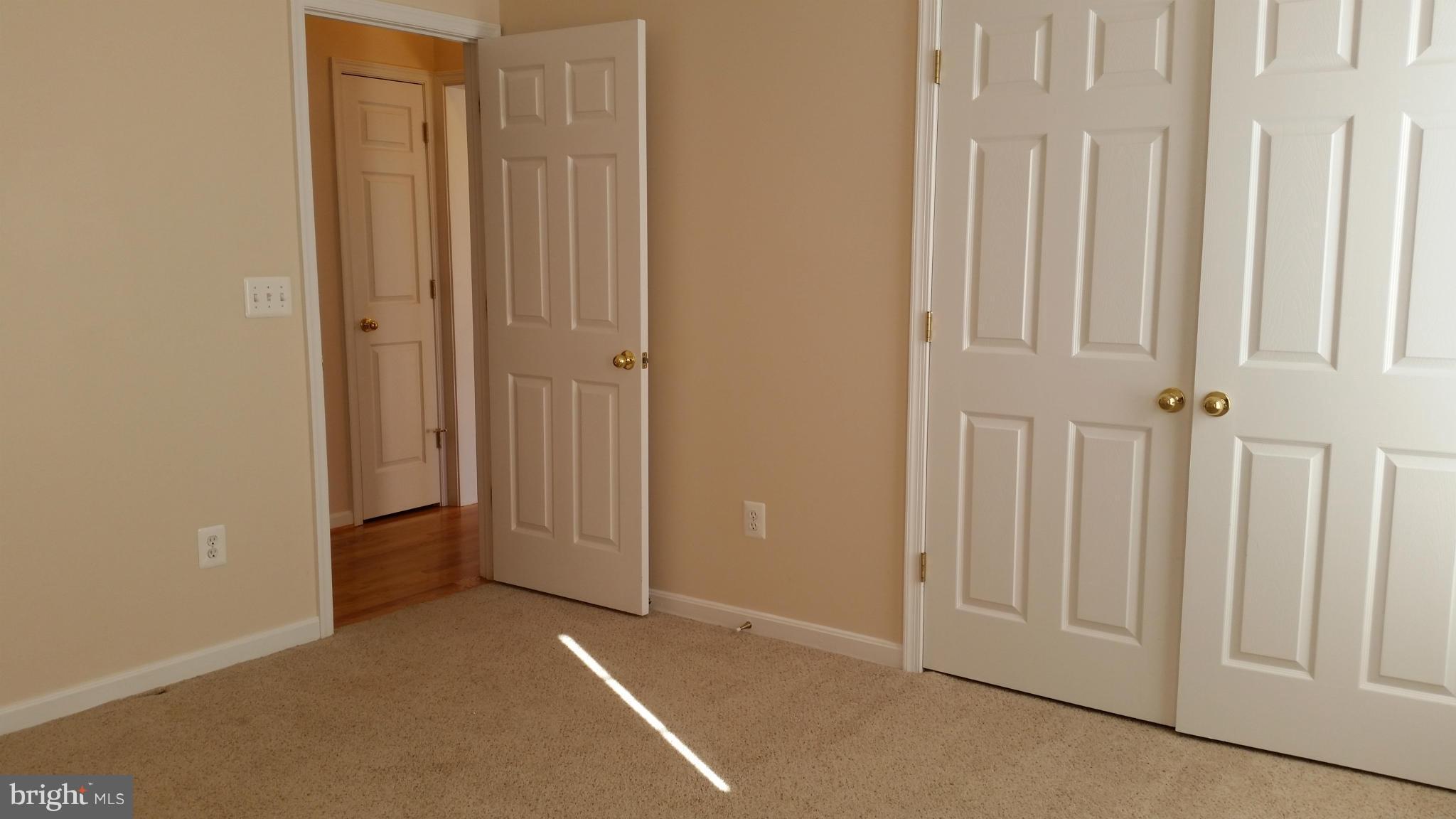 REDWOOD LAKES - Residential Lease