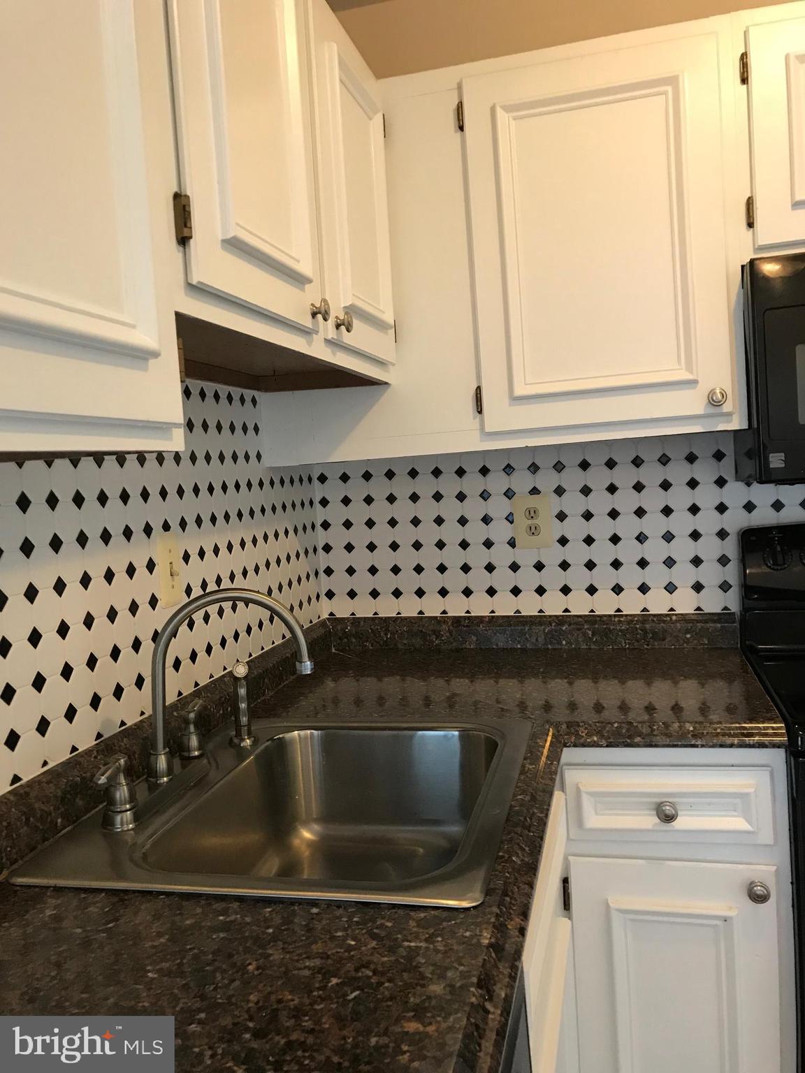 WOODLAWN MEWS - Residential Lease