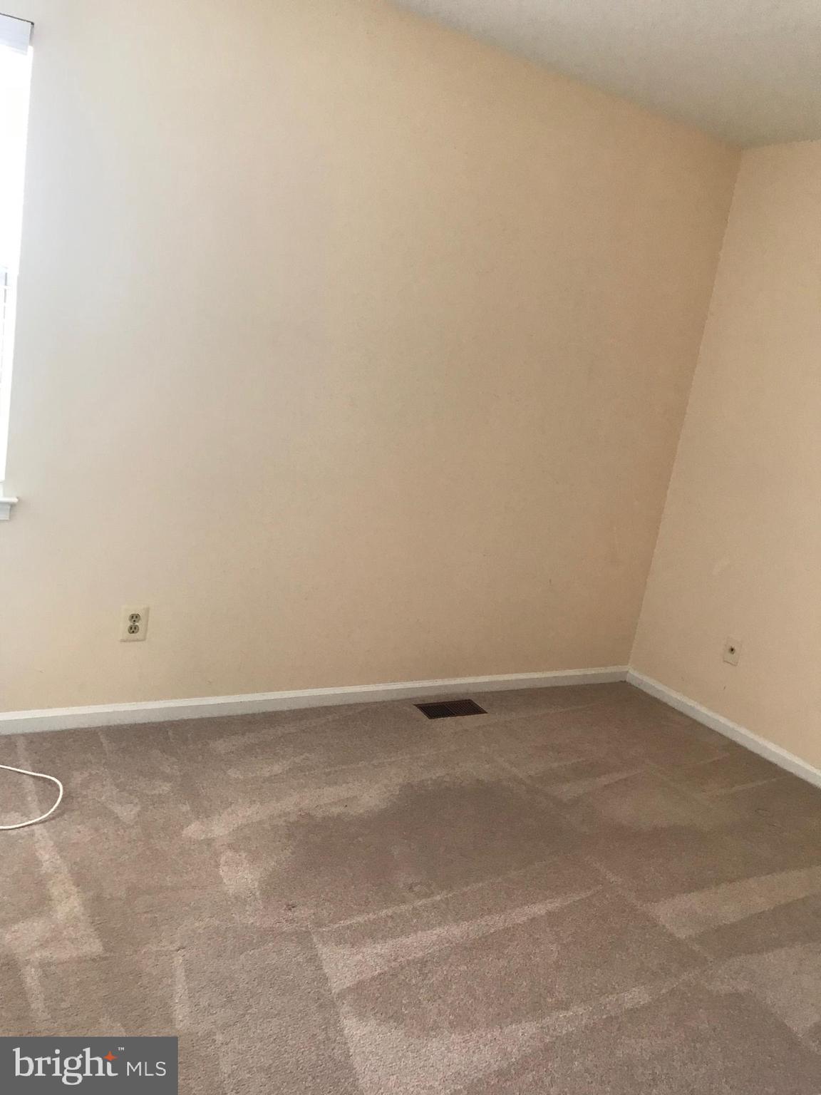 WOODLAWN MEWS - Residential Lease