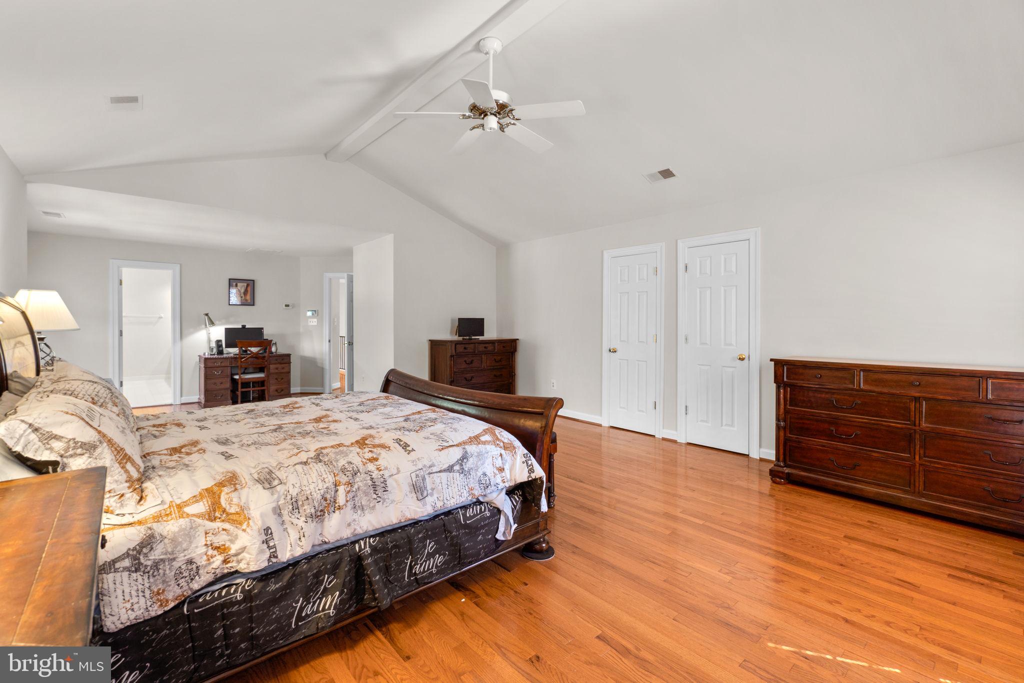 BURLEIGH MANOR - Residential