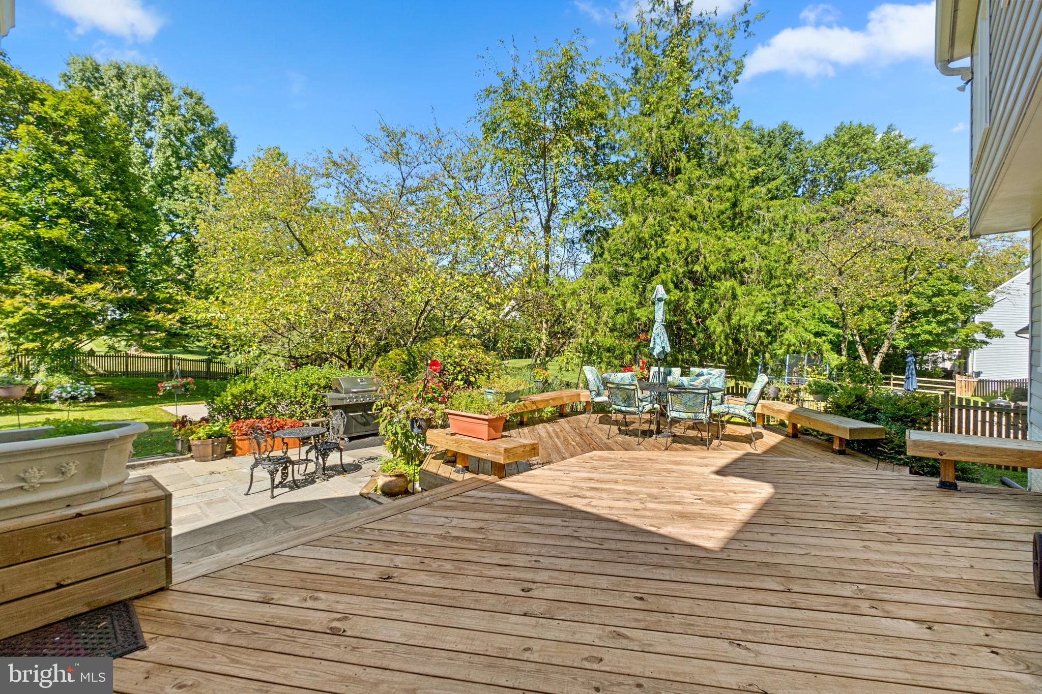 BURLEIGH MANOR - Residential