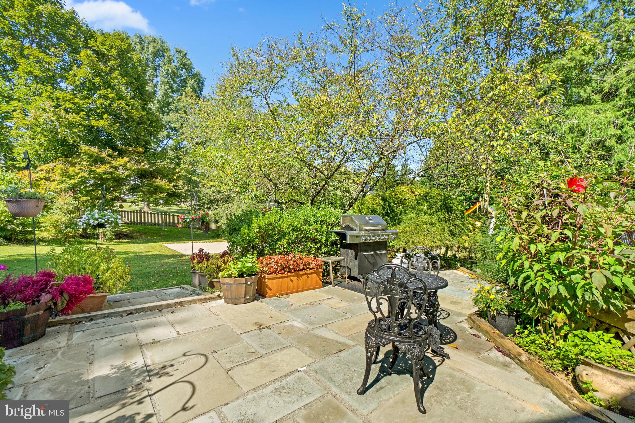 BURLEIGH MANOR - Residential