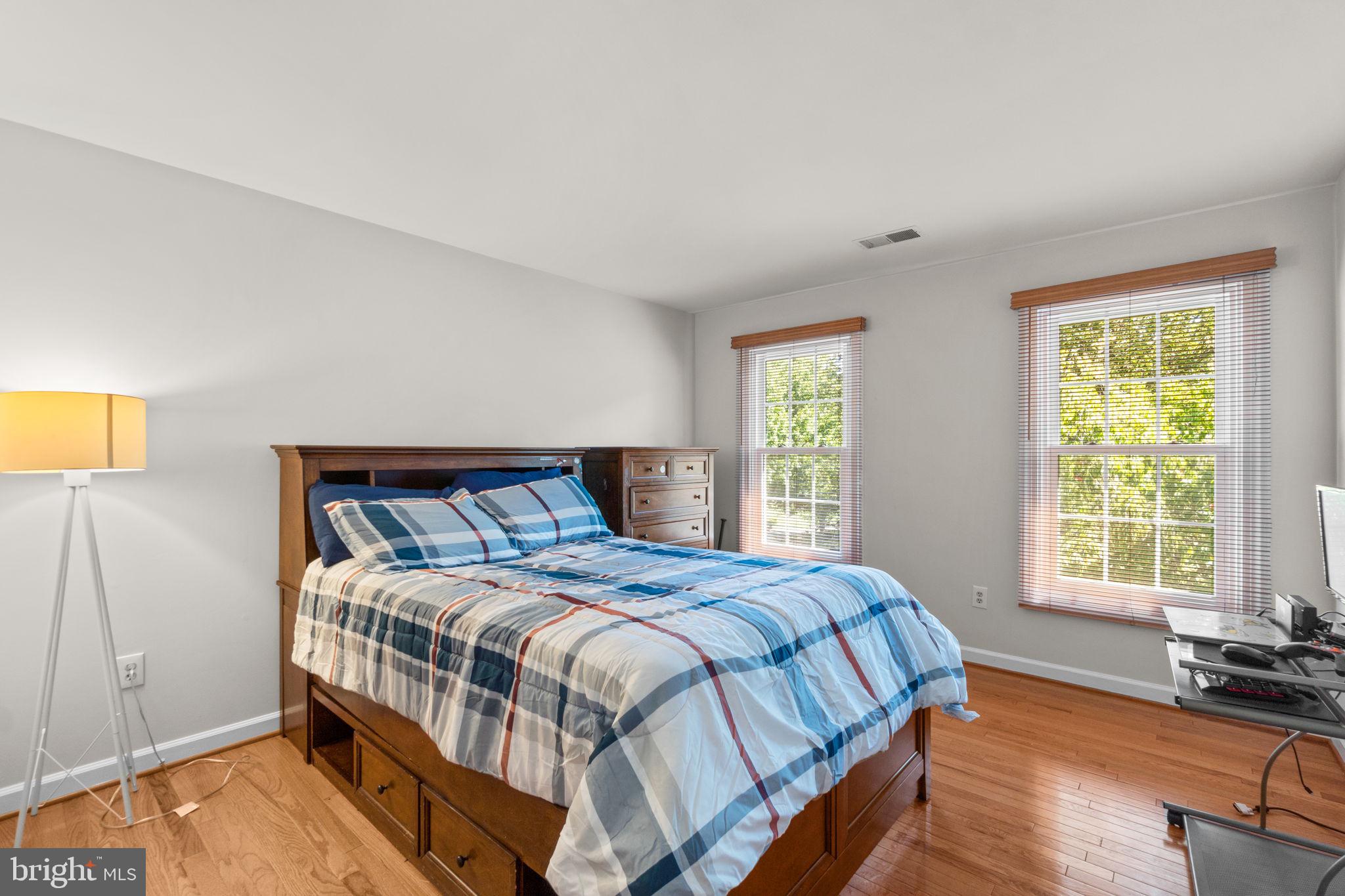 BURLEIGH MANOR - Residential