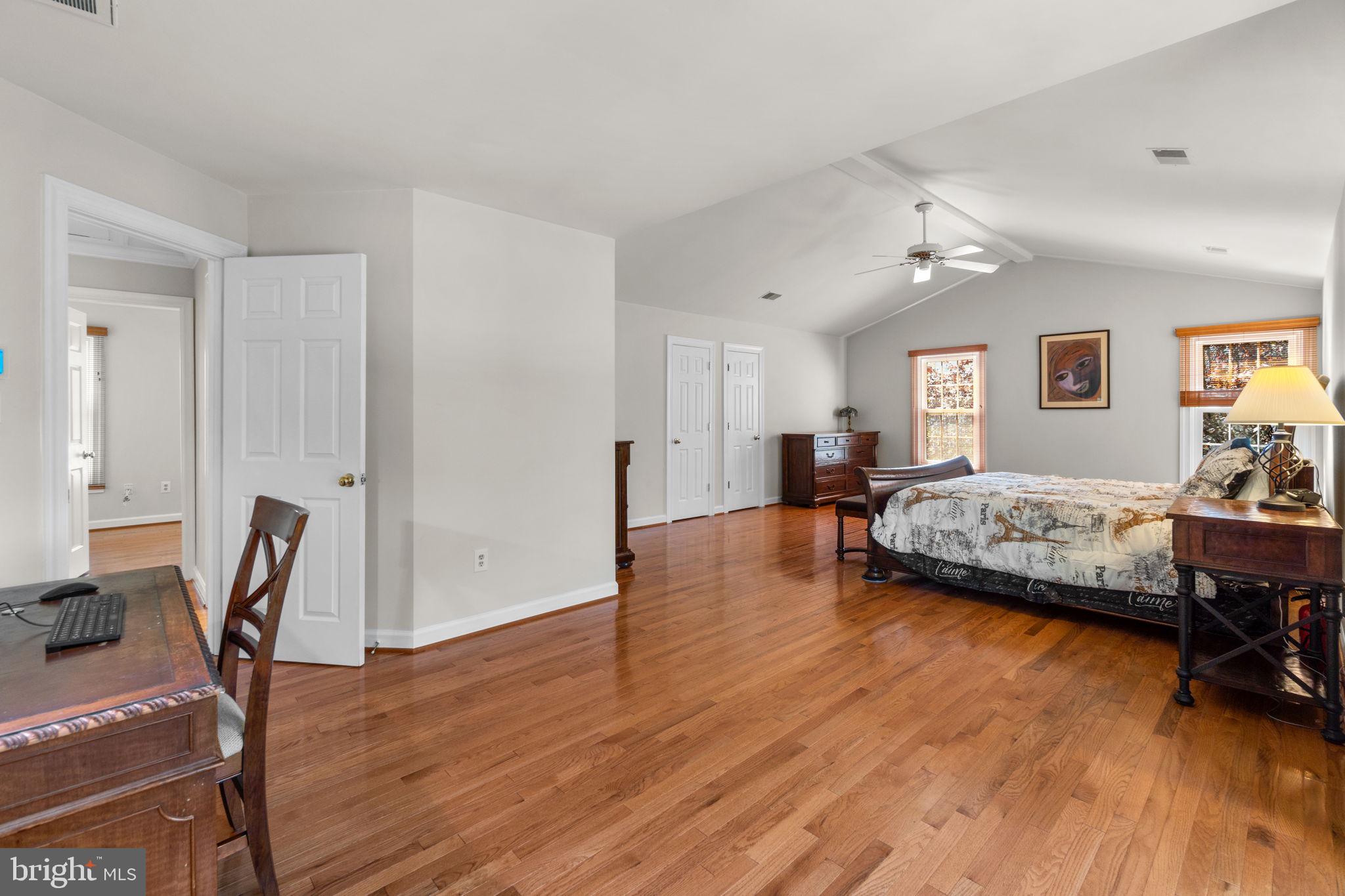 BURLEIGH MANOR - Residential