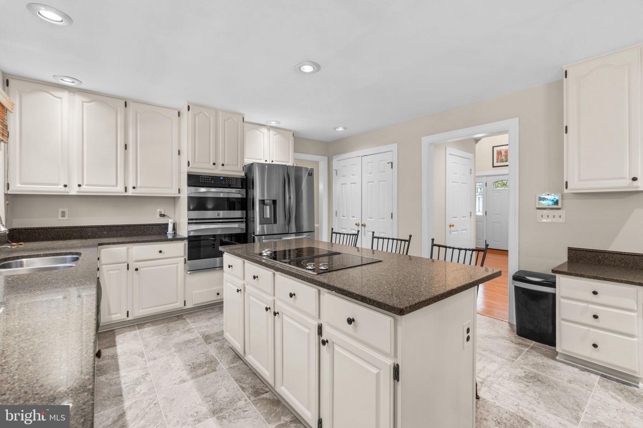 BURLEIGH MANOR - Residential