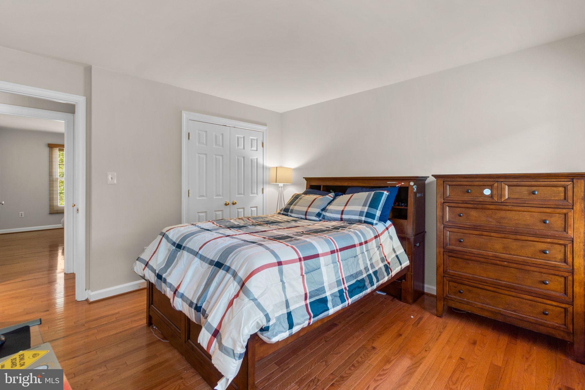 BURLEIGH MANOR - Residential