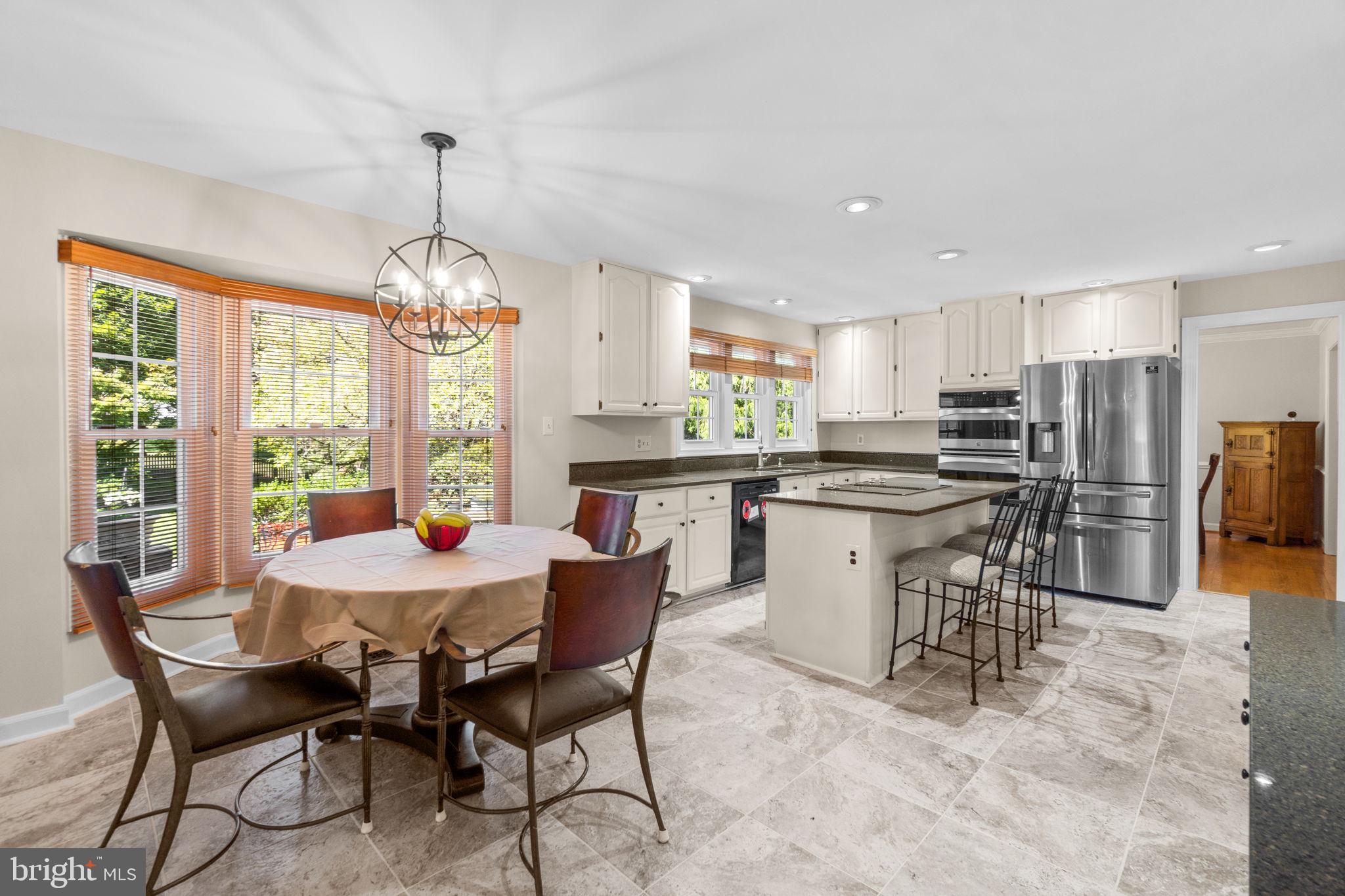 BURLEIGH MANOR - Residential