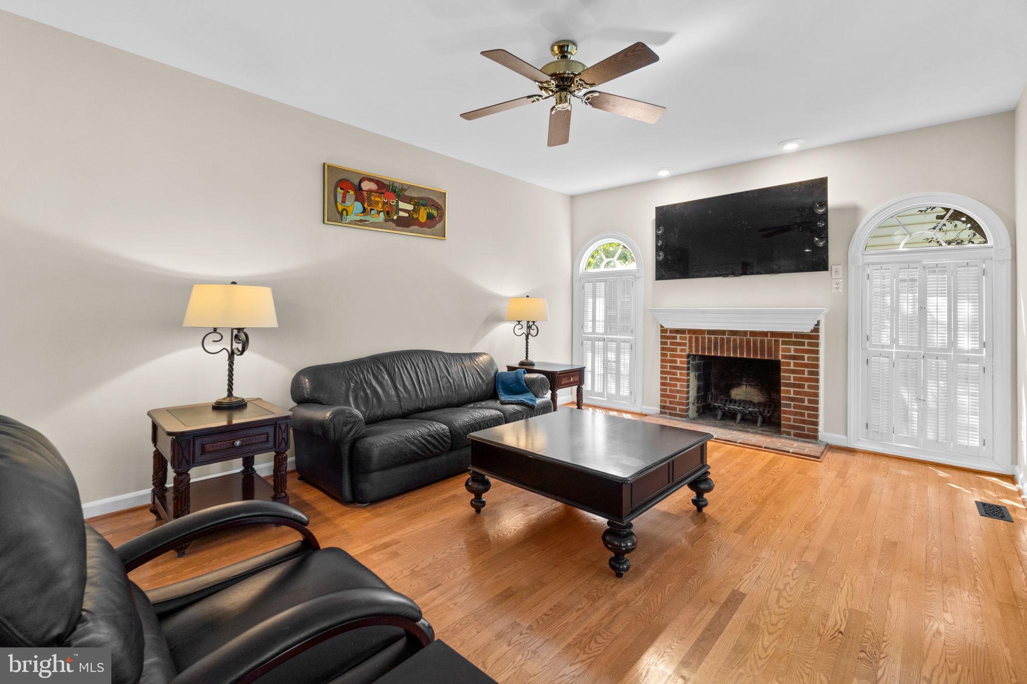 BURLEIGH MANOR - Residential