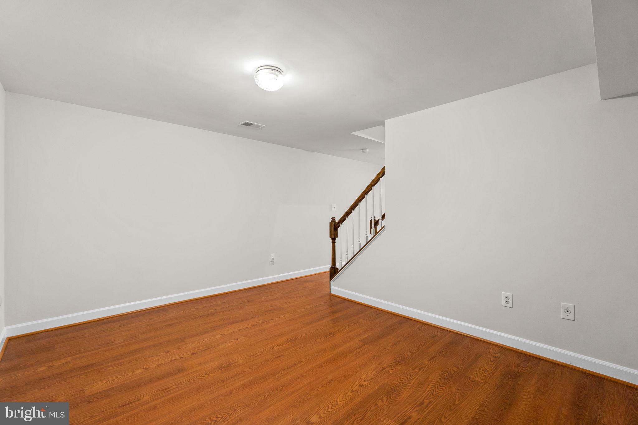 BURLEIGH MANOR - Residential