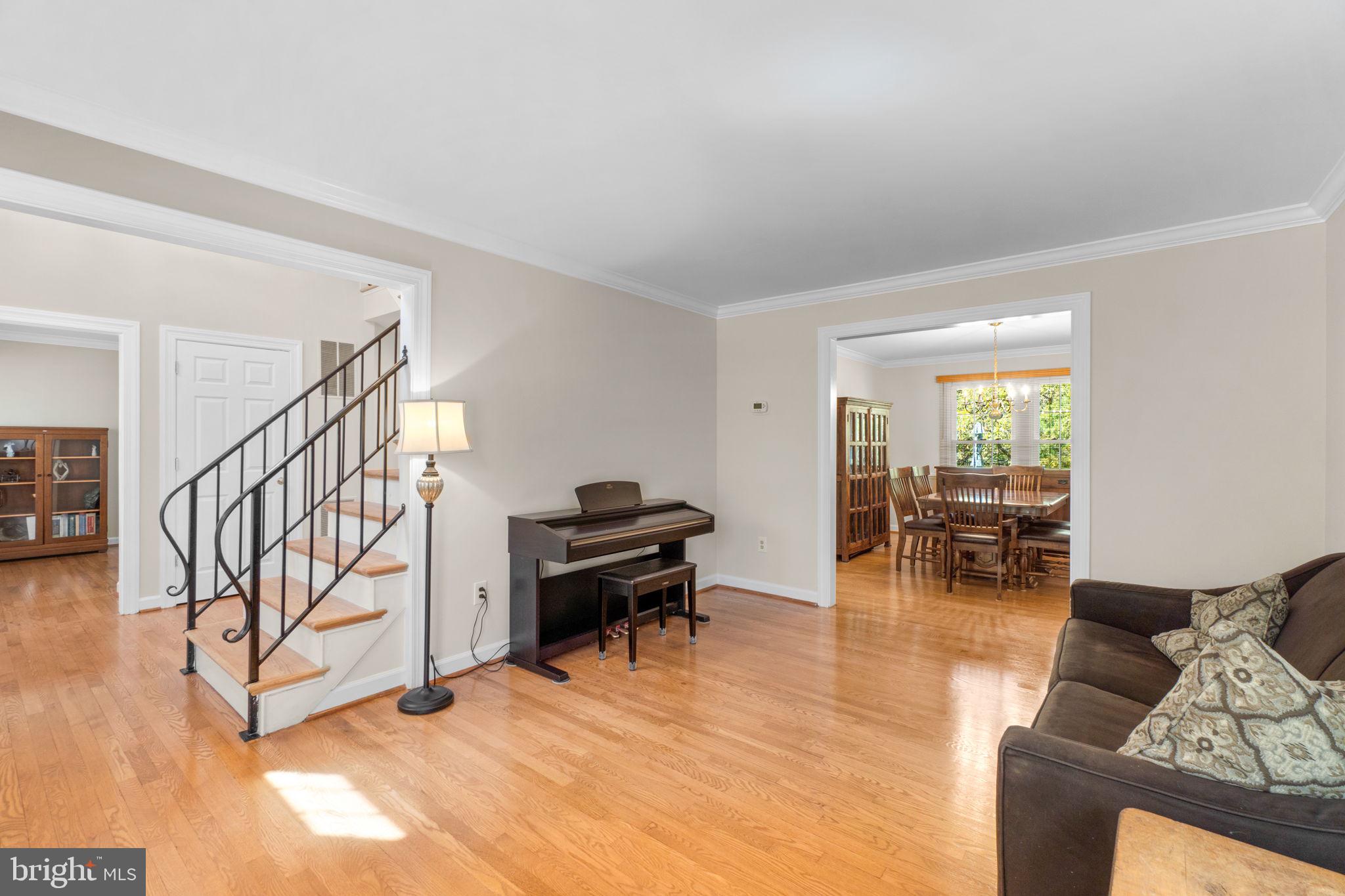 BURLEIGH MANOR - Residential