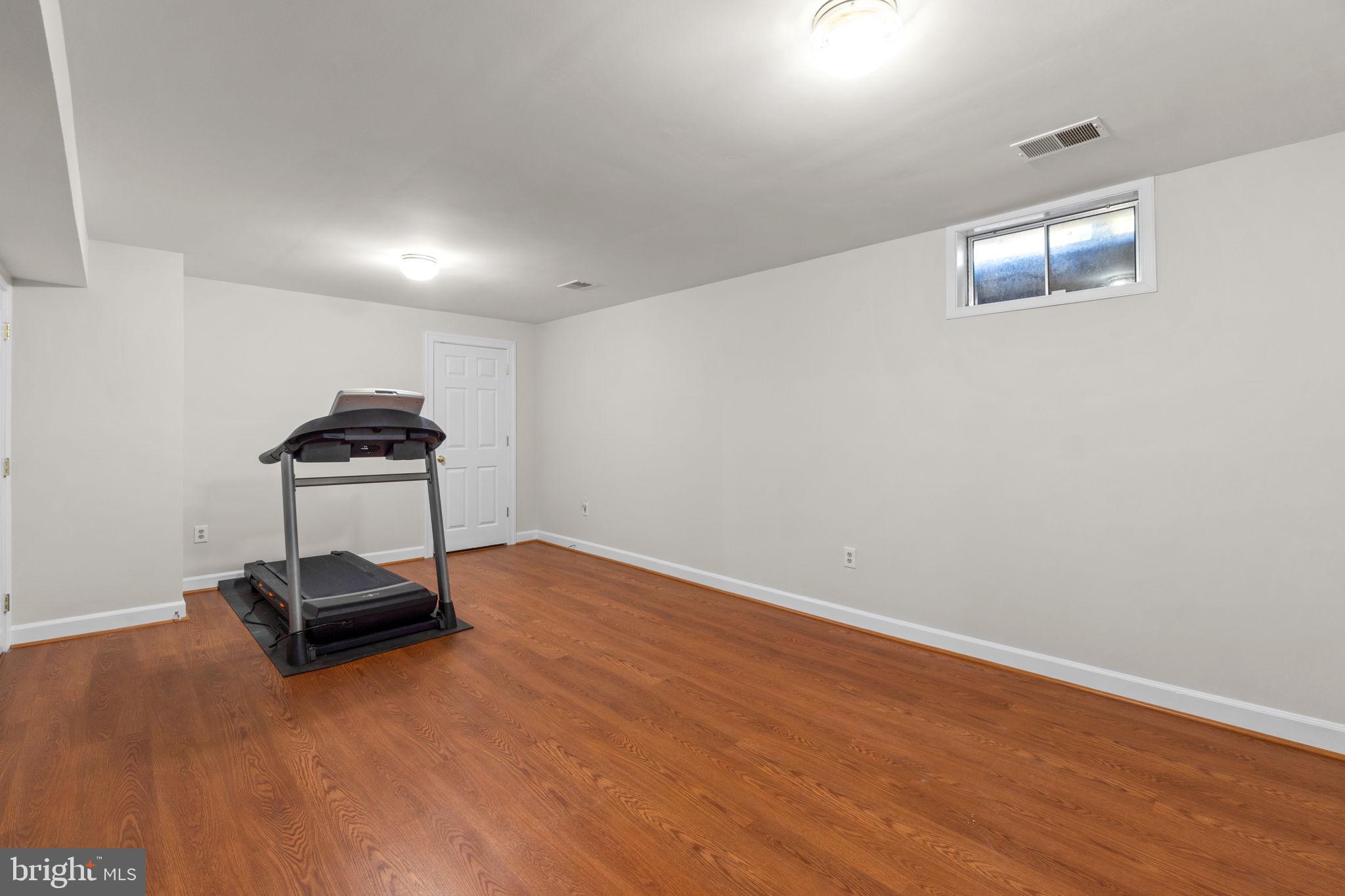 BURLEIGH MANOR - Residential