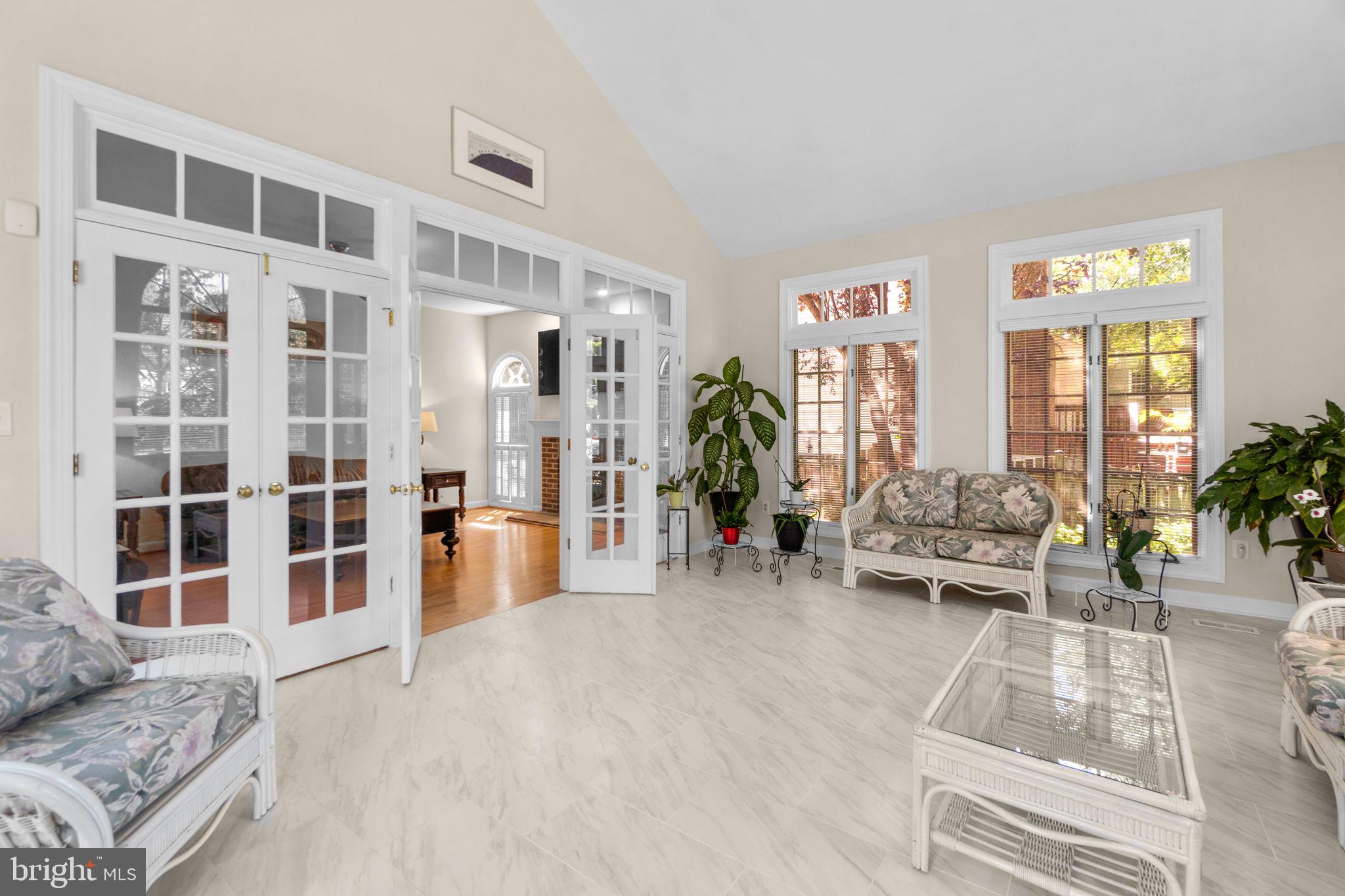 BURLEIGH MANOR - Residential