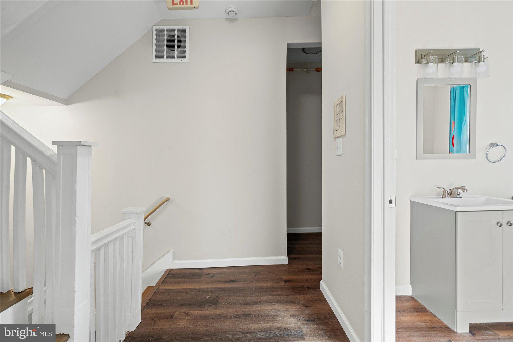 MOUNT HOLLY - Residential