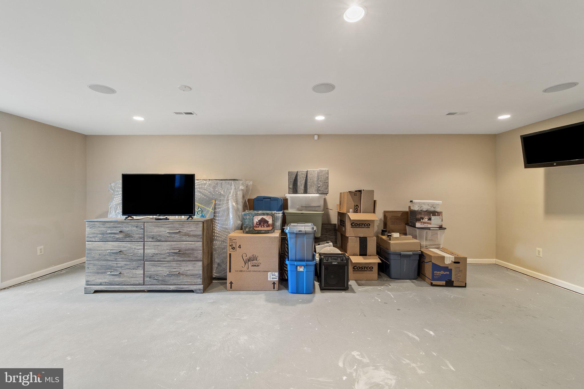 BRIDLEWOOD - Residential