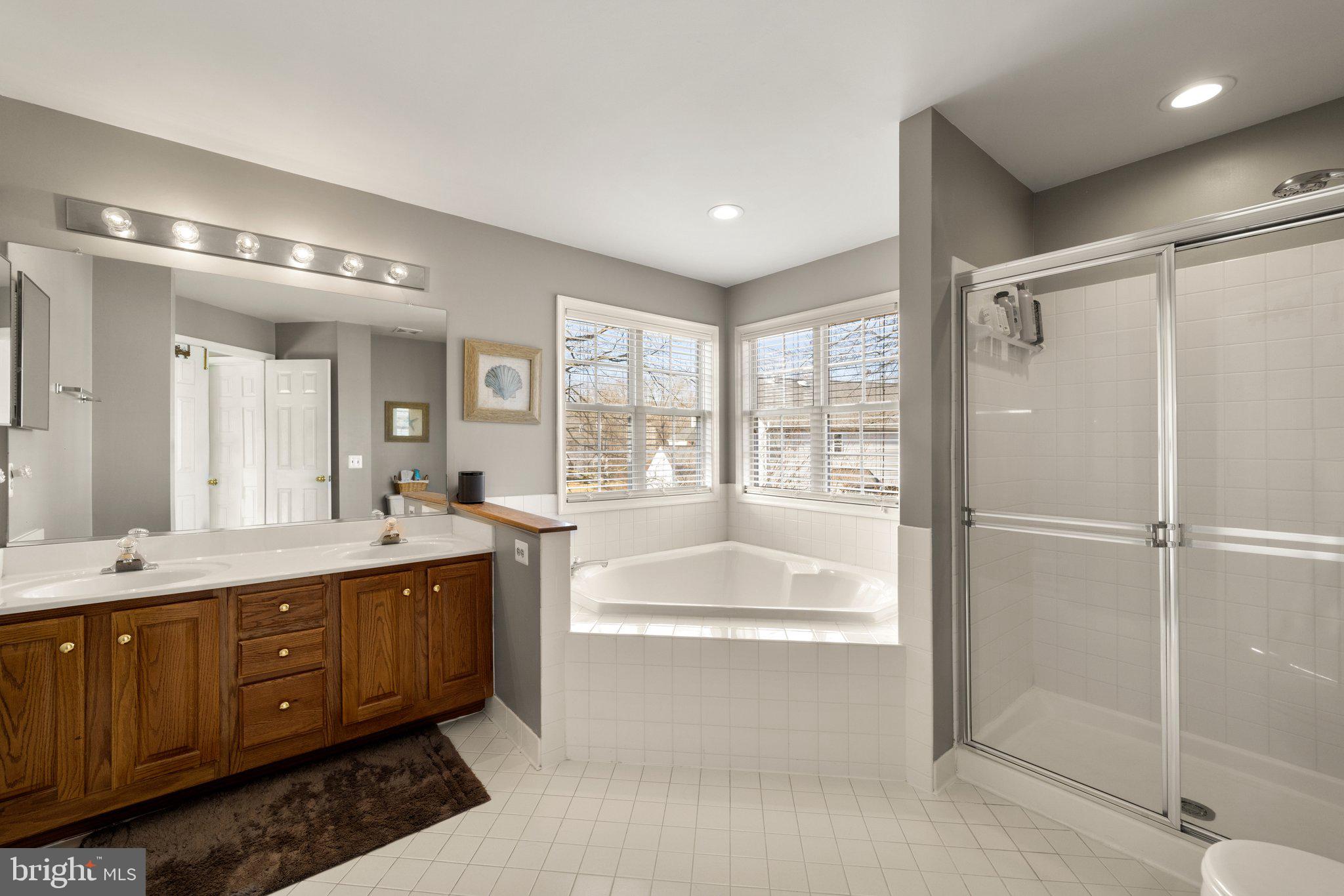 BRIDLEWOOD - Residential