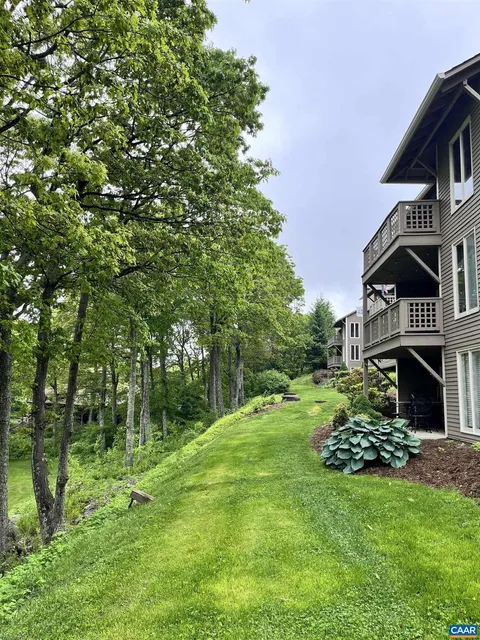 2052 Stone Ridge Condos Rdg, Wintergreen, VA MLS: 662163
