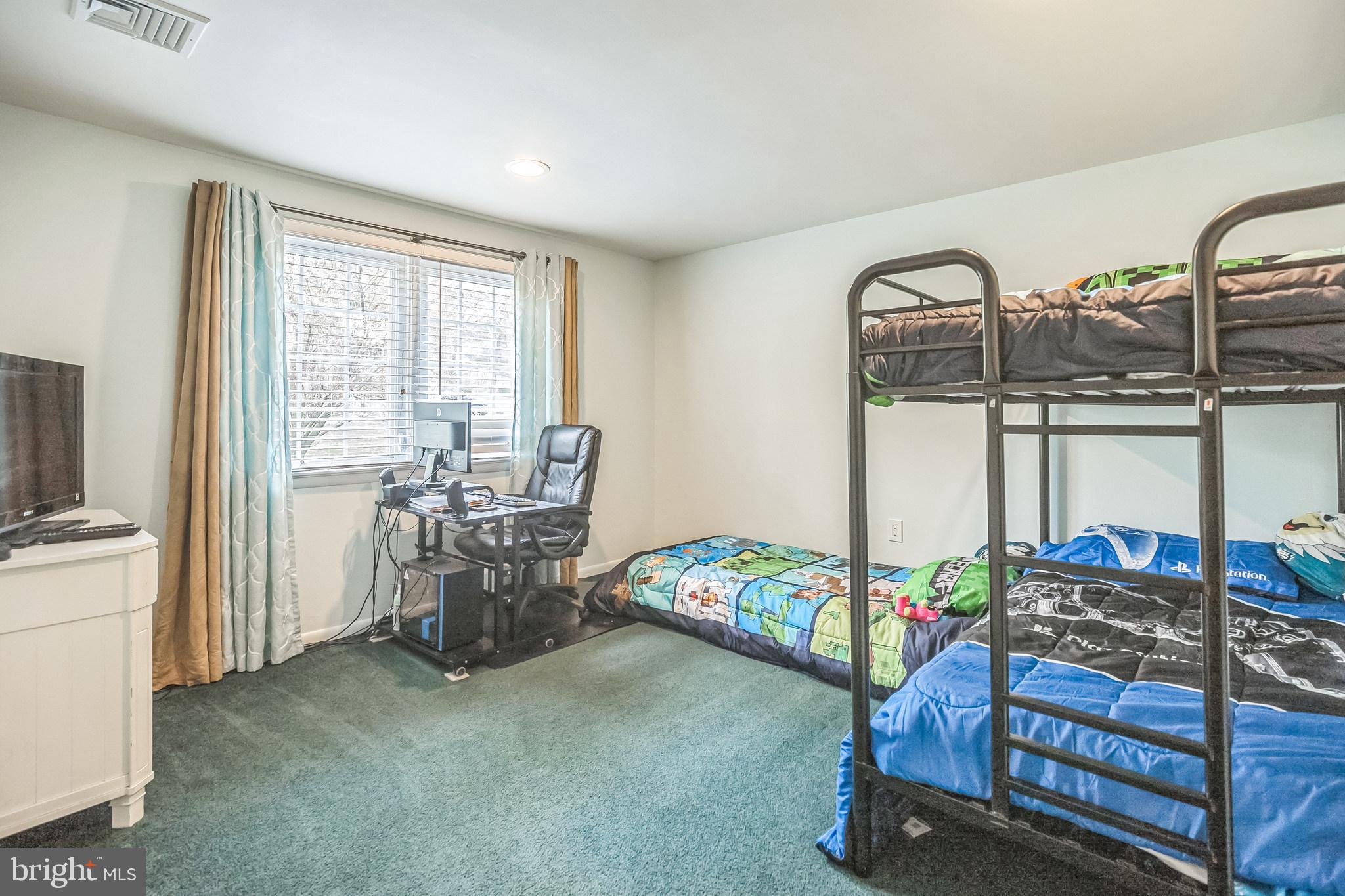 FRAZIER WOODS - Residential