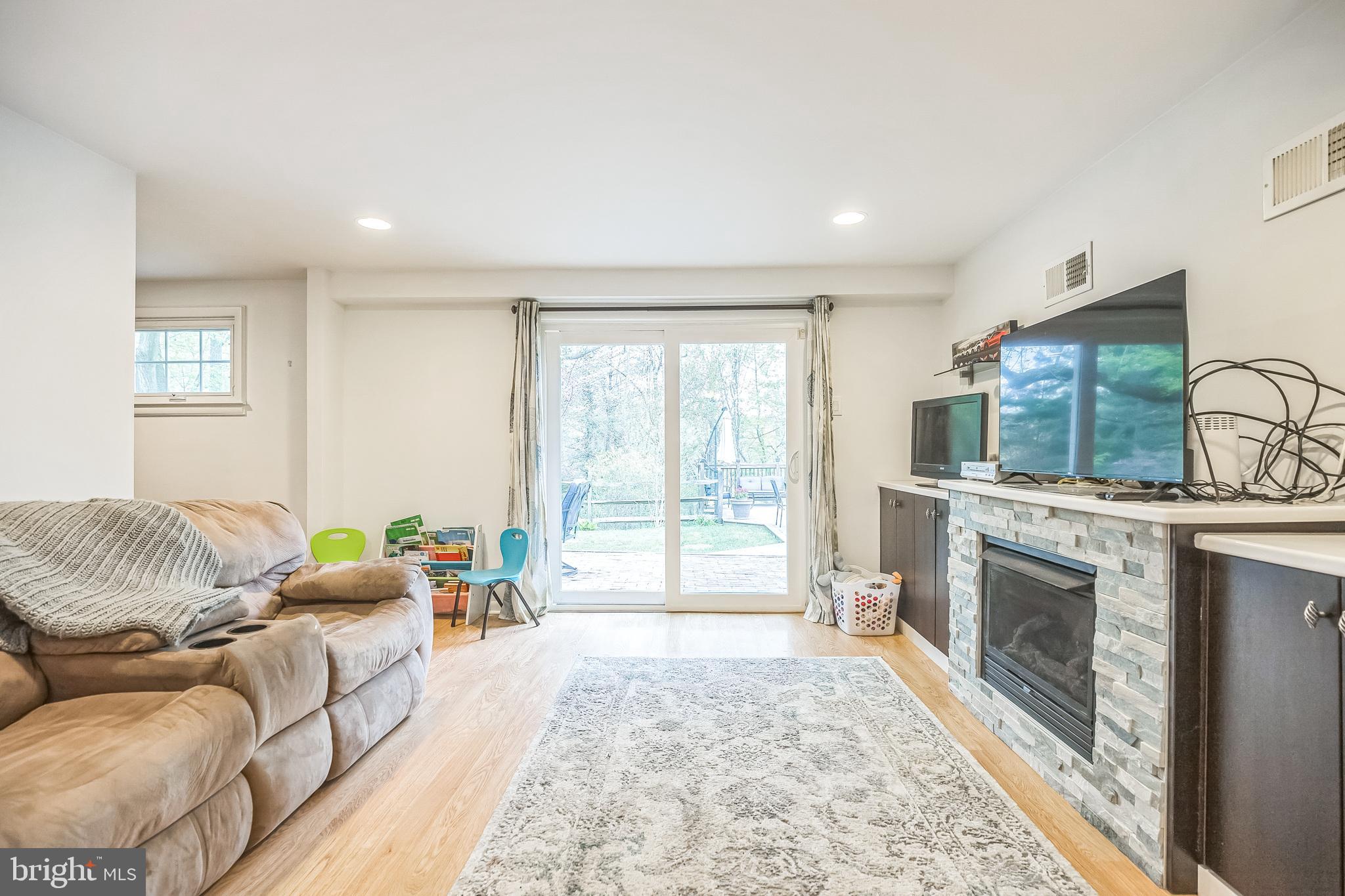 FRAZIER WOODS - Residential